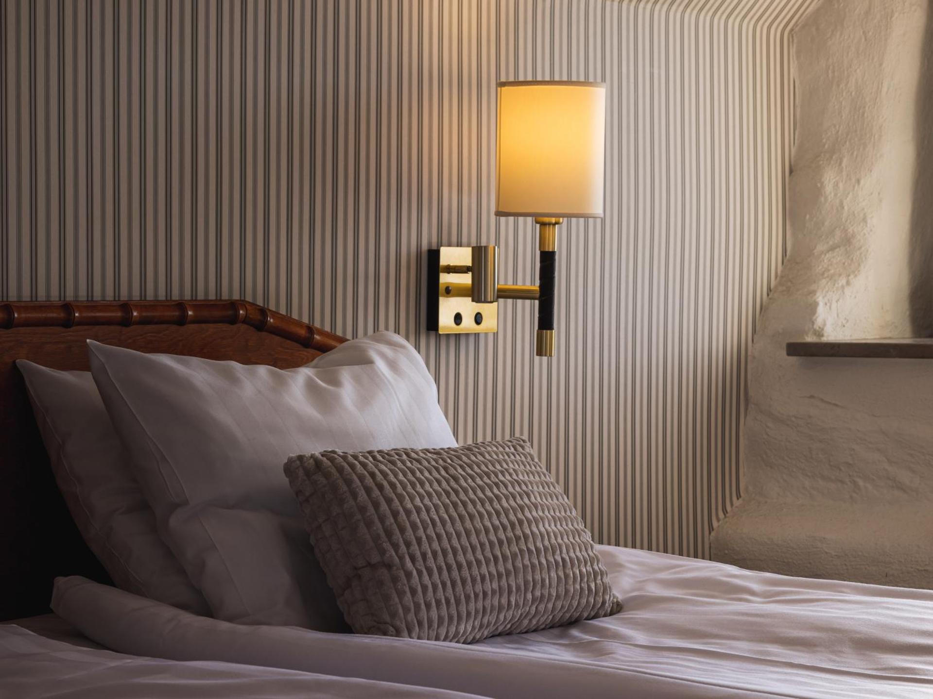 Standard Twin Room with AC