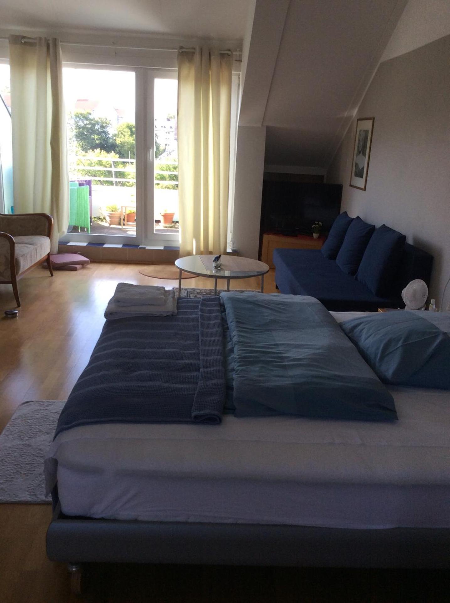 Dachstudio mit Bad und Terasse