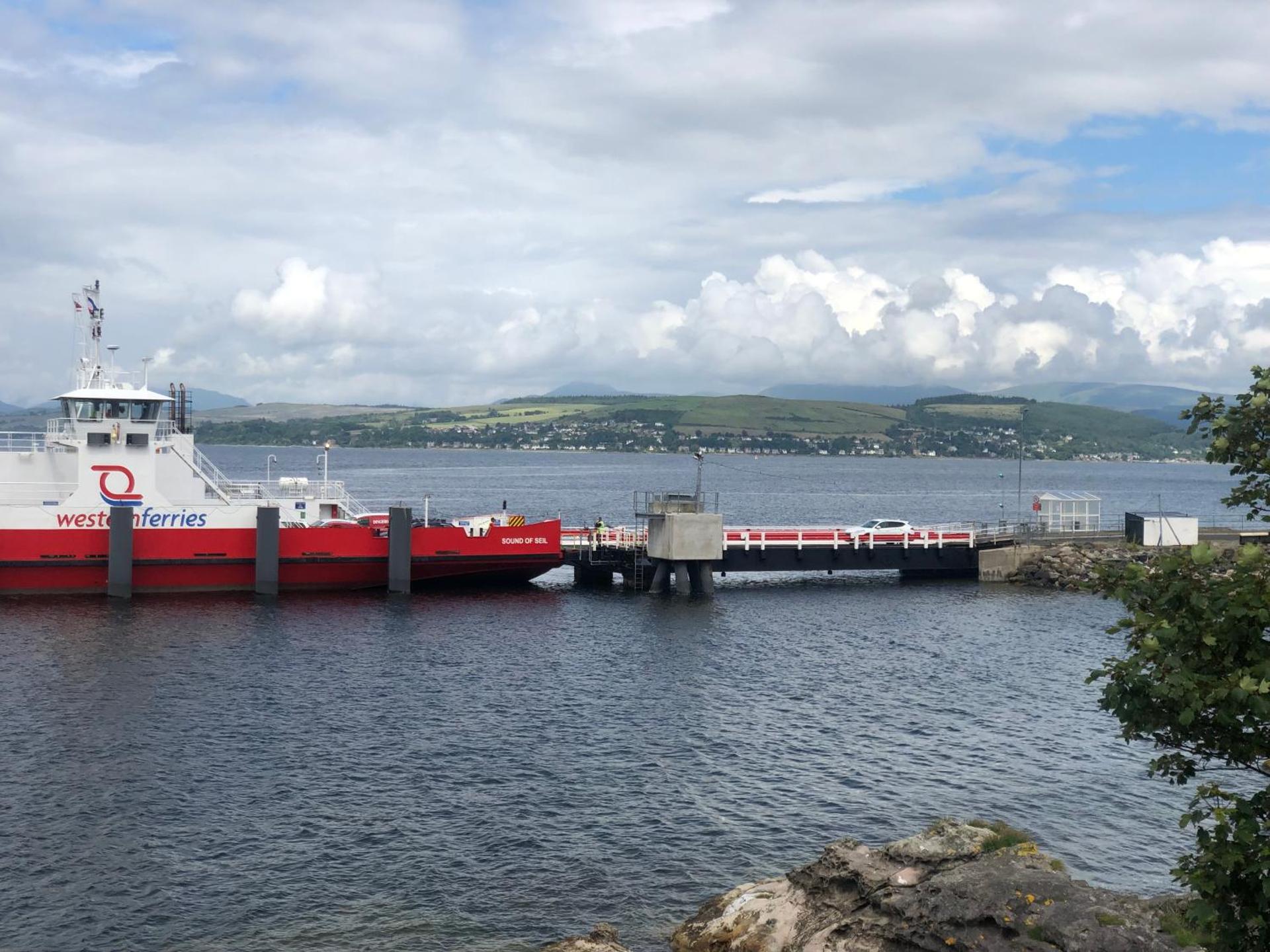 Beautiful 3-Bed Apartment in Gourock