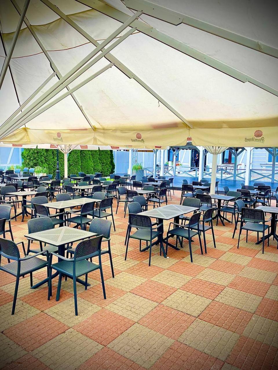 ZAMEK NA PIASKU - Tuż przy Plaży