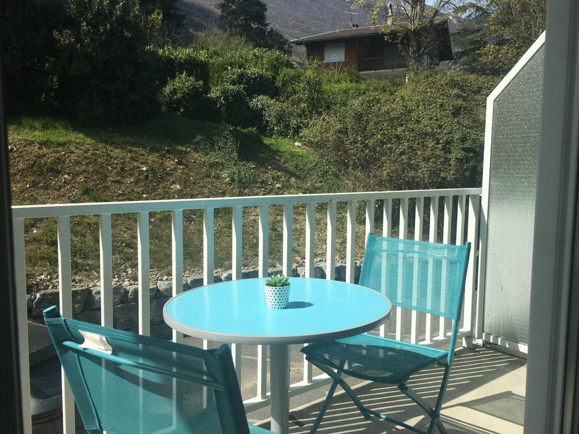 Joli petit studio au bord du lac