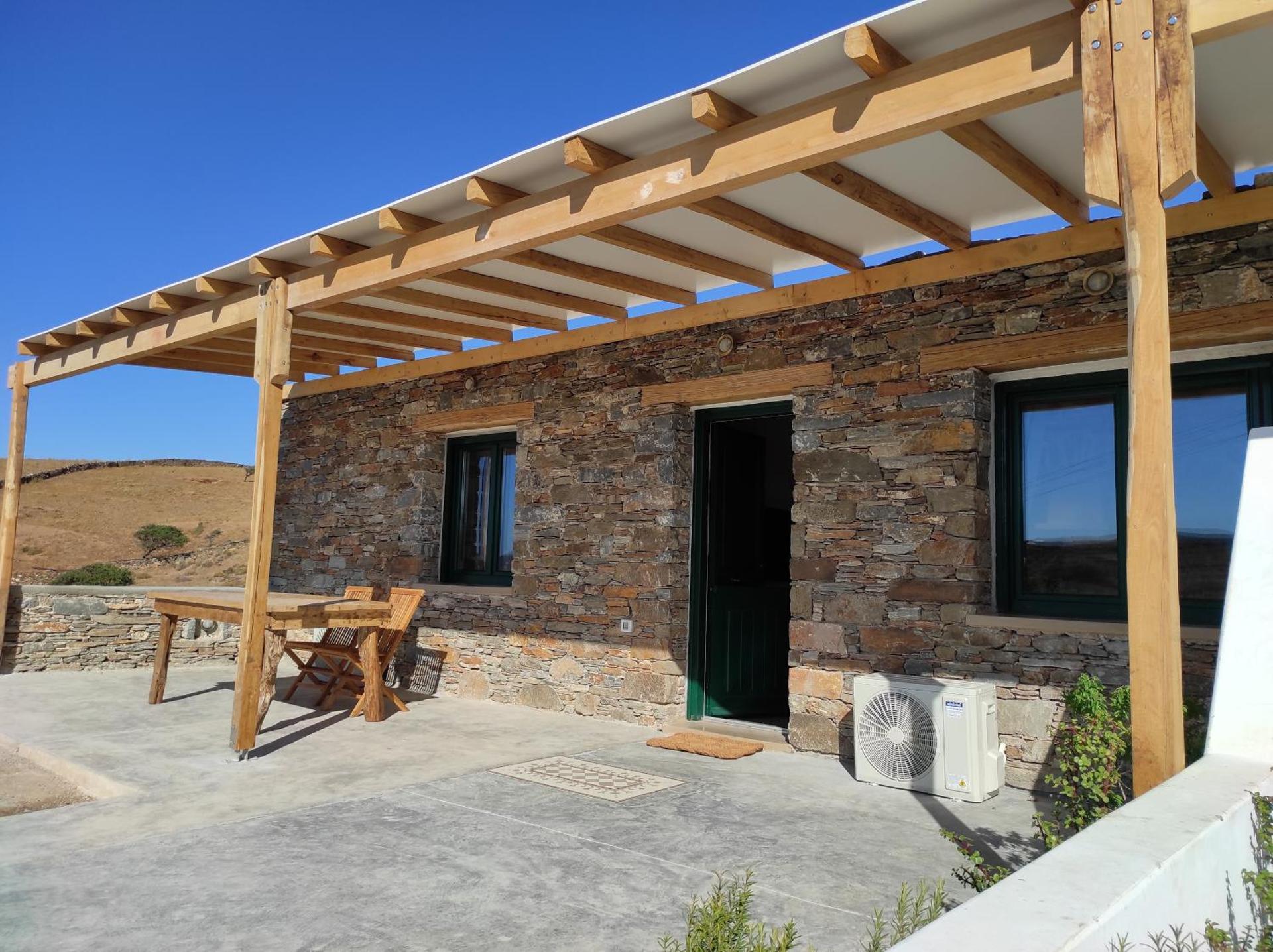 Traditional suites in Chora Kythnos #6