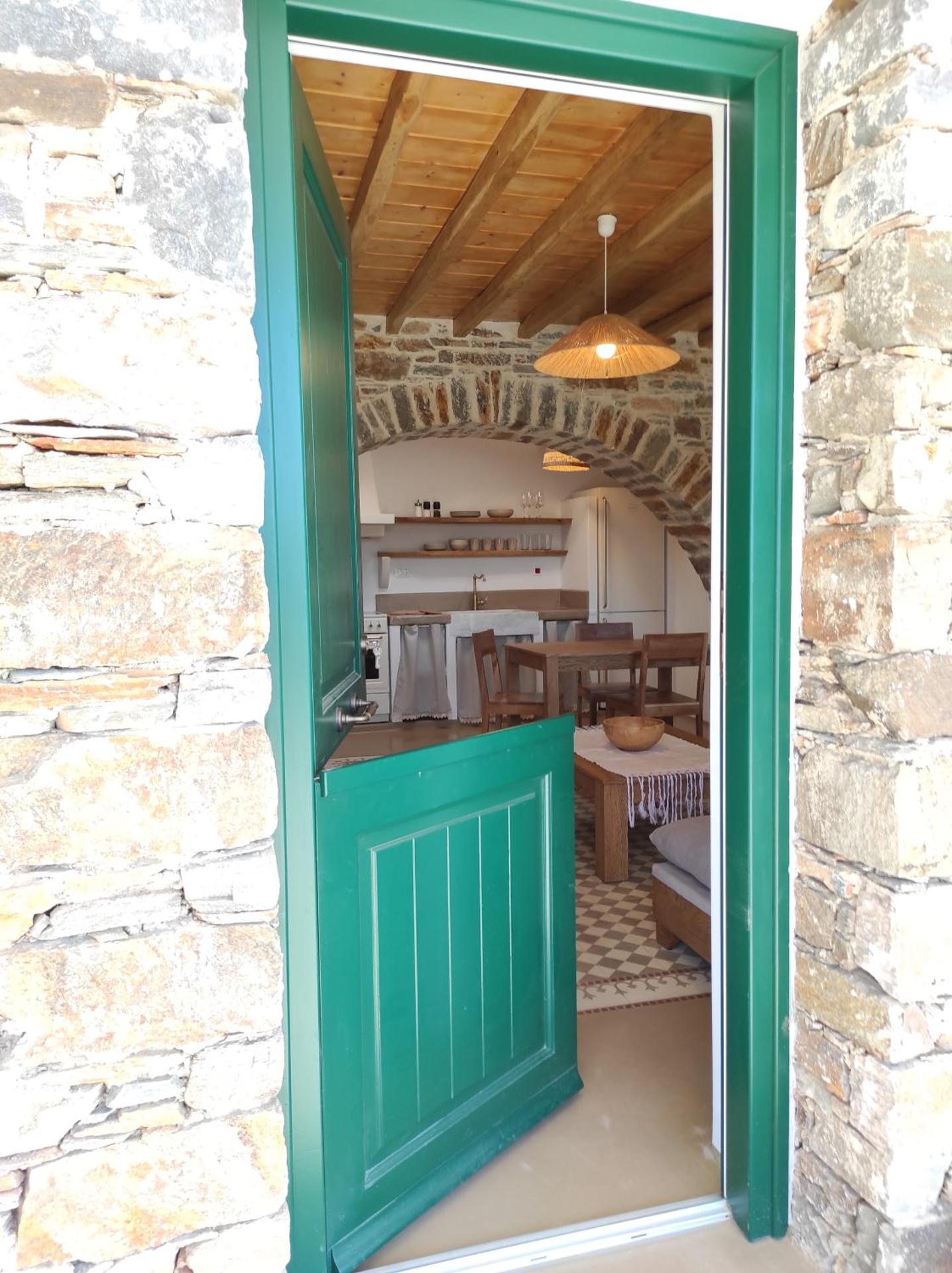 Traditional suites in Chora Kythnos #6