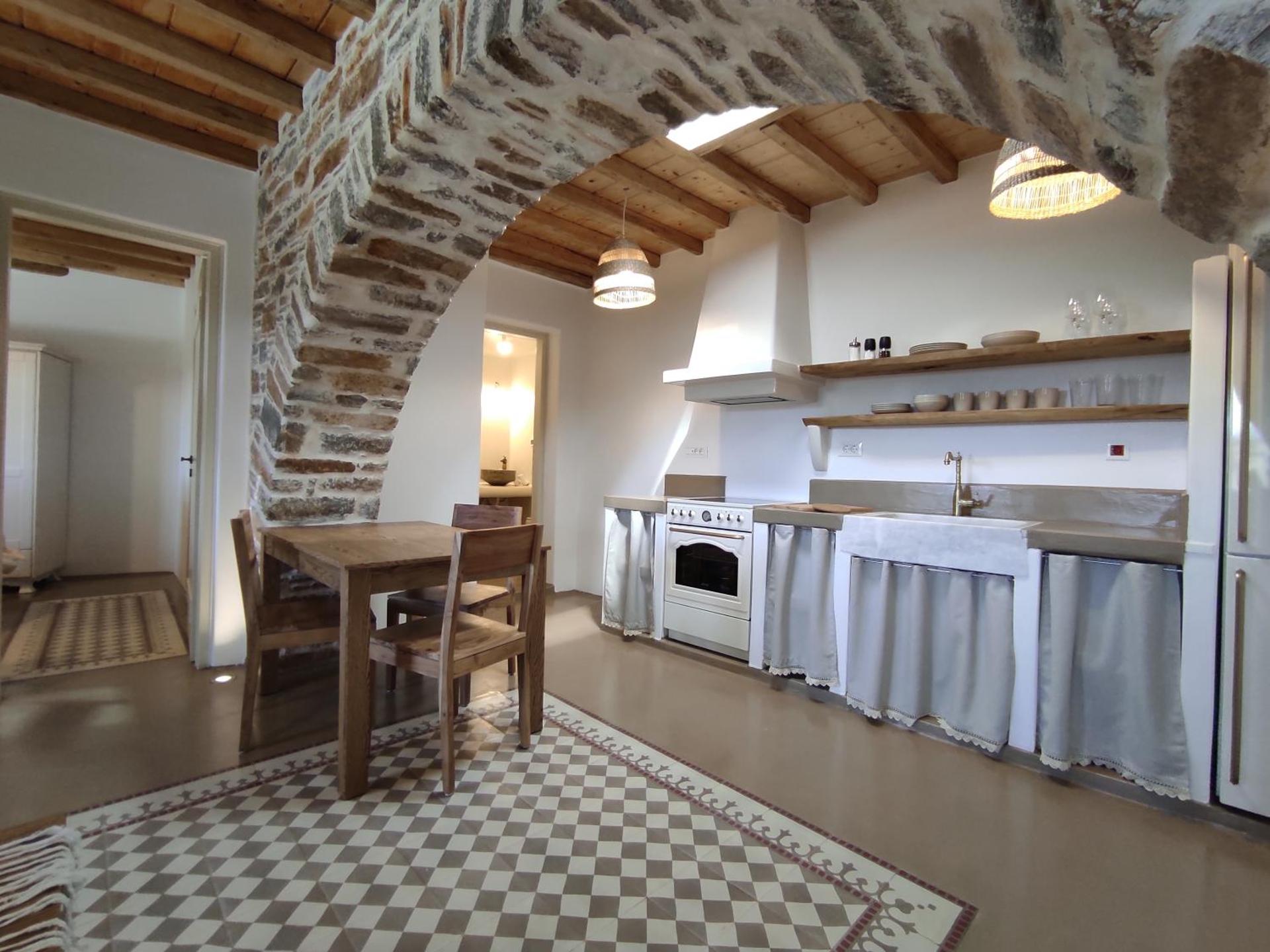 Traditional suites in Chora Kythnos #6