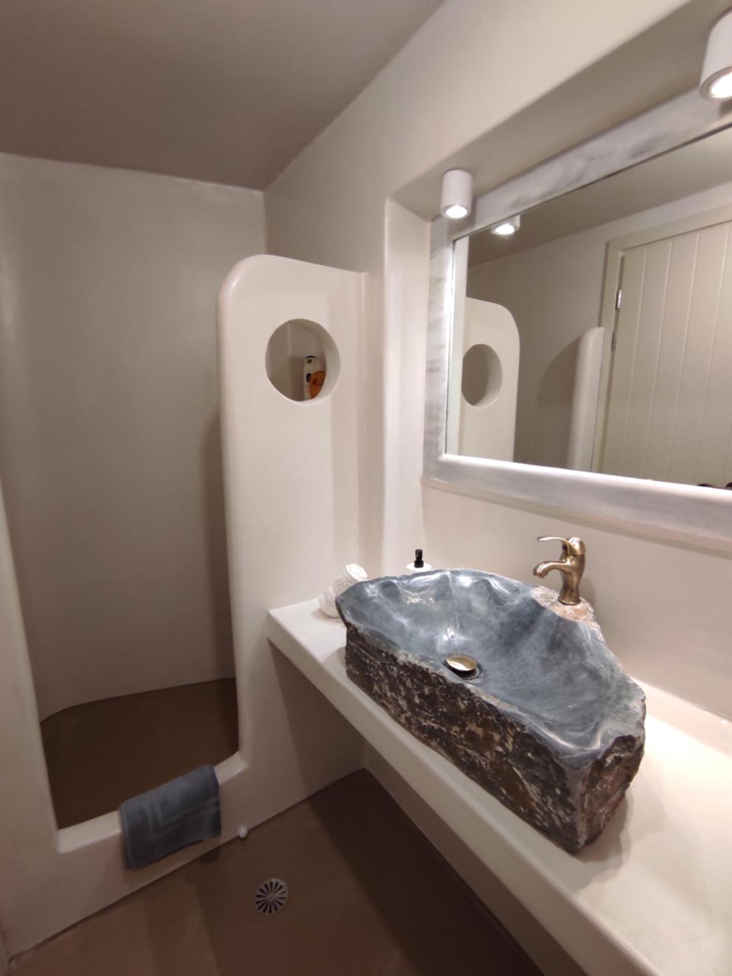 Traditional suites in Chora Kythnos #6