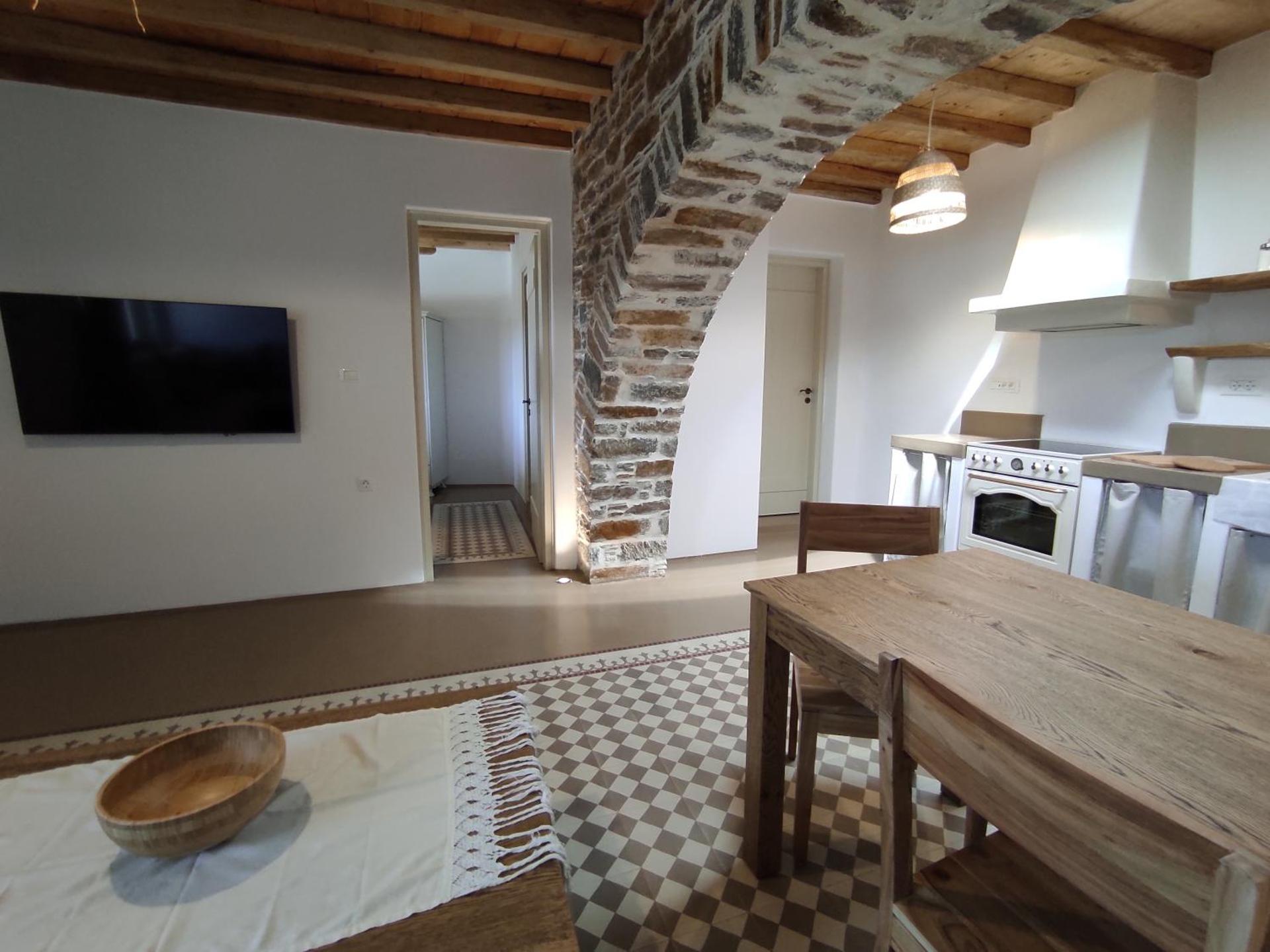 Traditional suites in Chora Kythnos #6