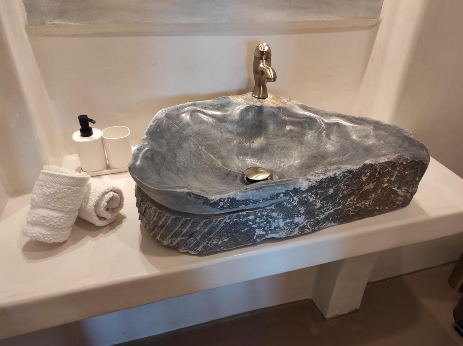 Traditional suites in Chora Kythnos #6