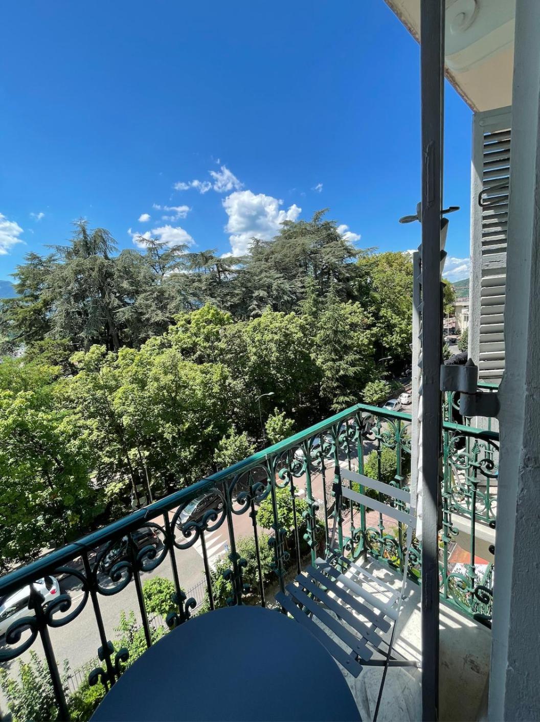 Le Beau Site Grand Hotel - lovely heritage cocoon Aix-les-Bains central park