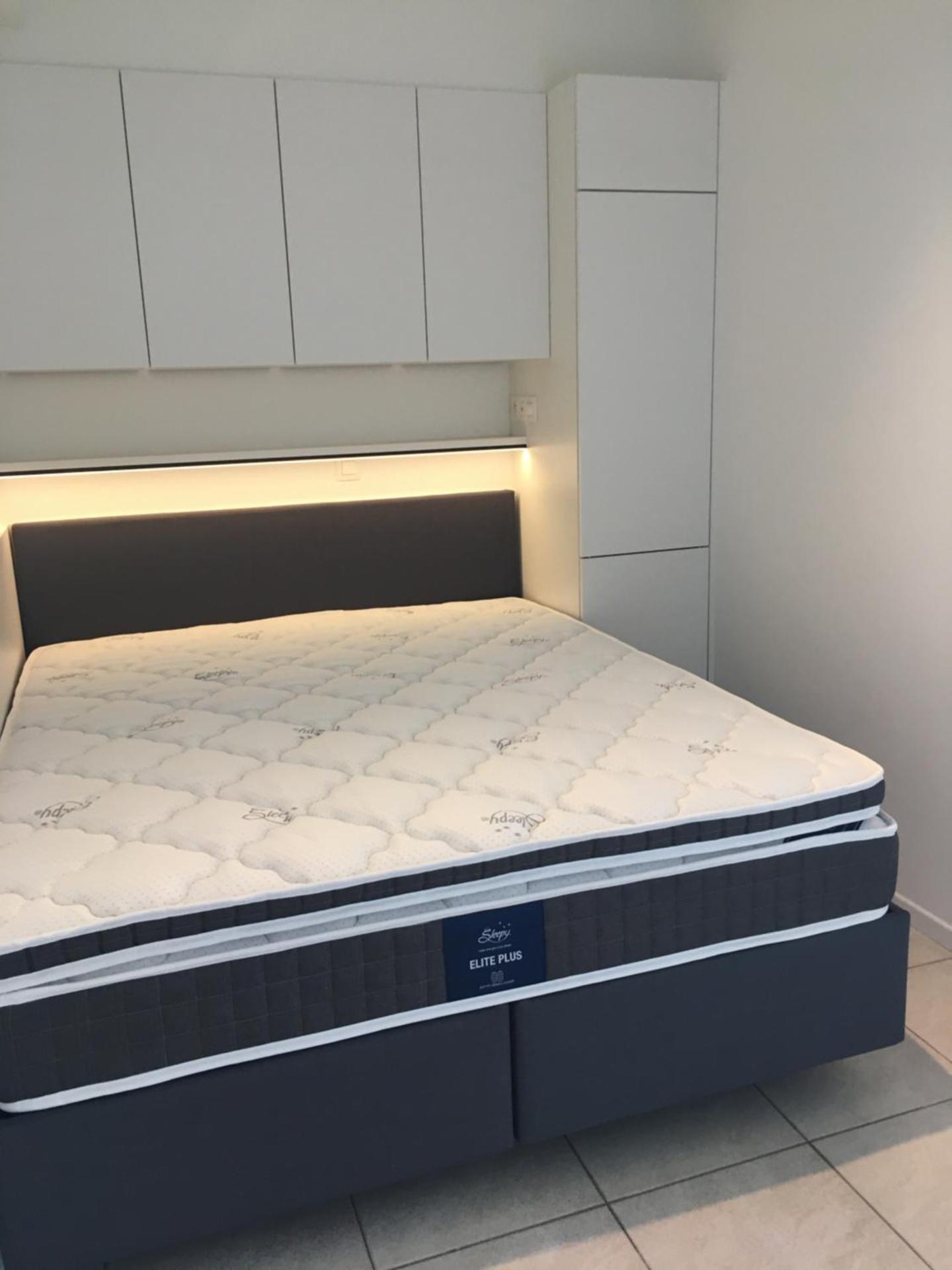 Studio 4 pers met Frontaal Zeezicht & privé zwembad Oostende