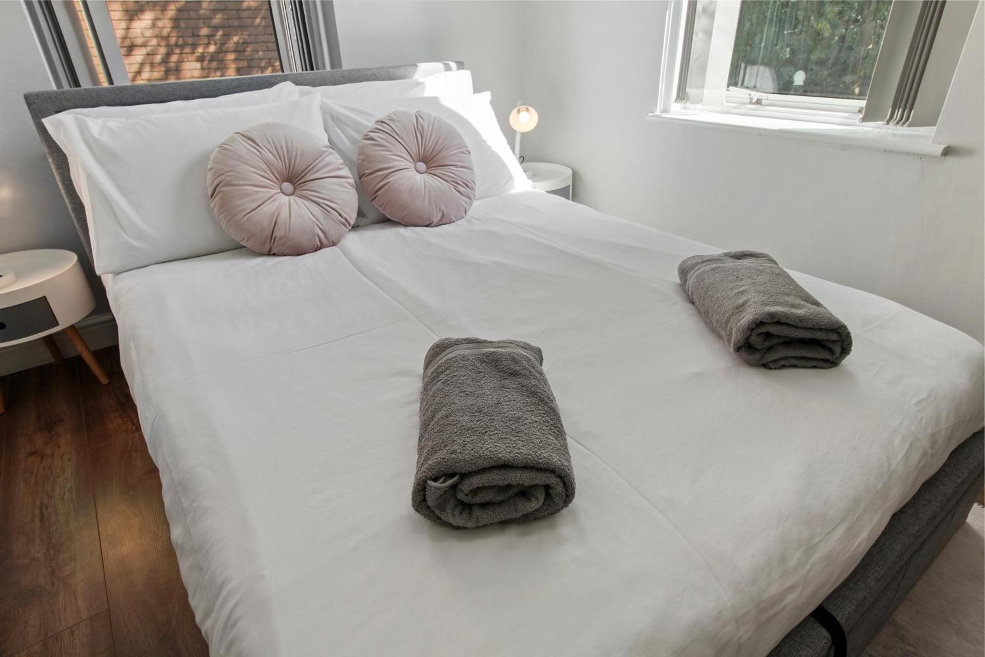 Stunning studio flat with free on-street parking!