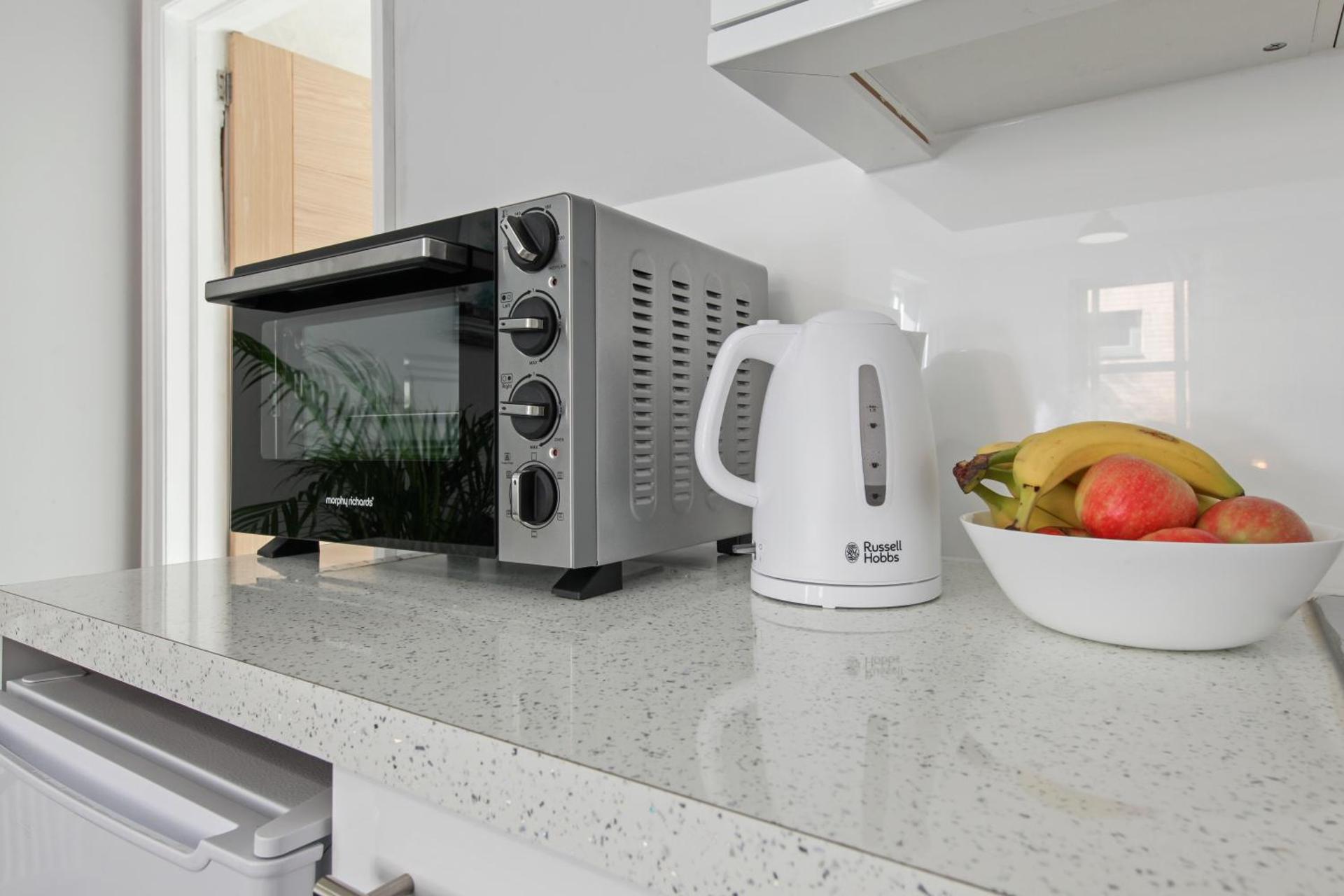 Stunning studio flat with free on-street parking!