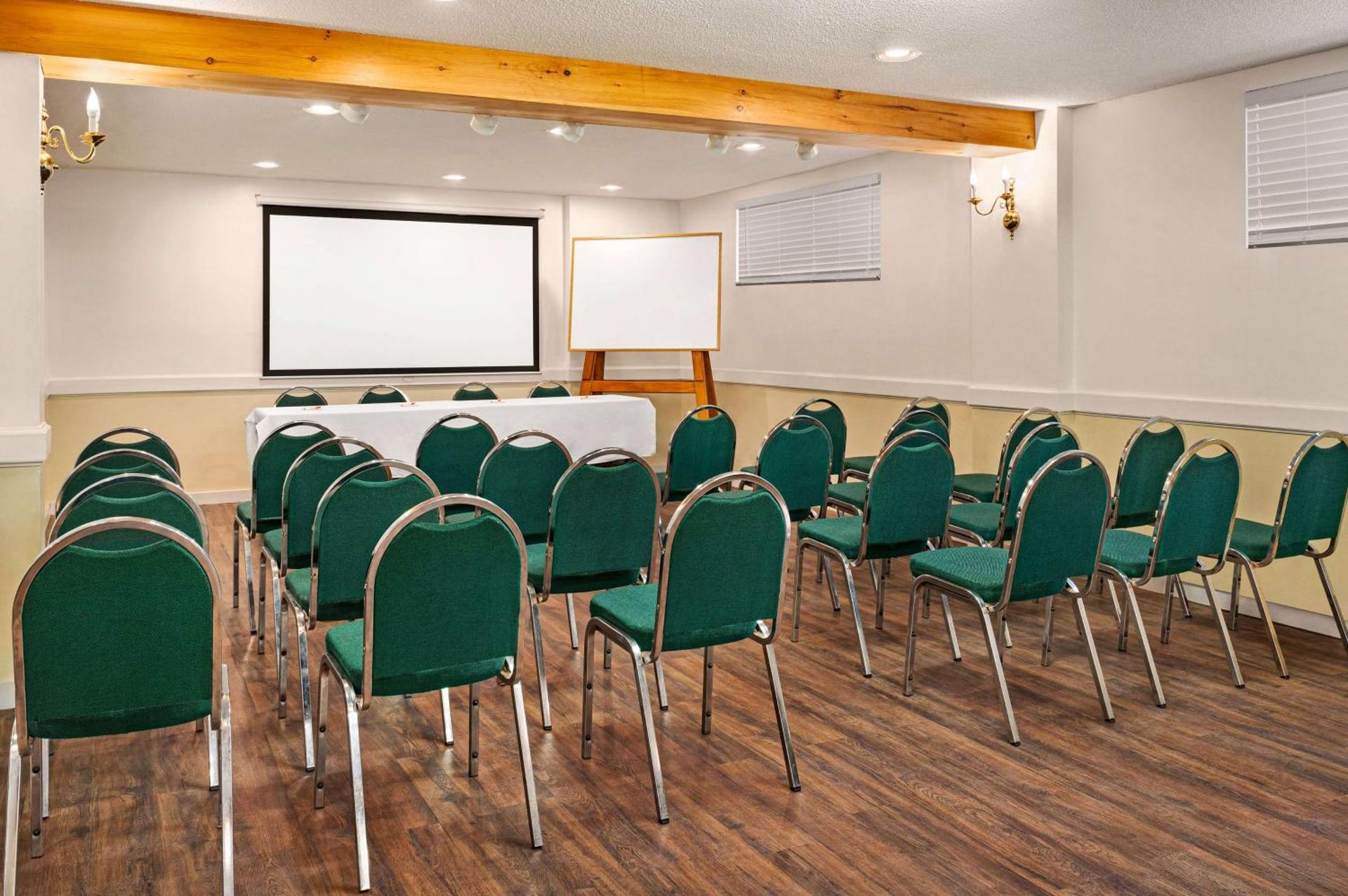 Meeting/conference room