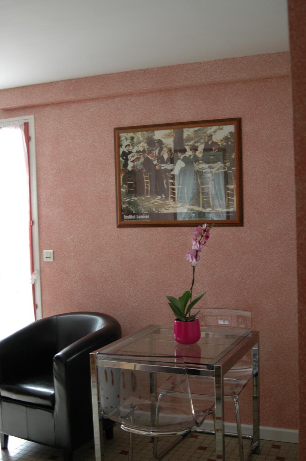 Le Jardin de Roses DOMINIQUE LOREAU