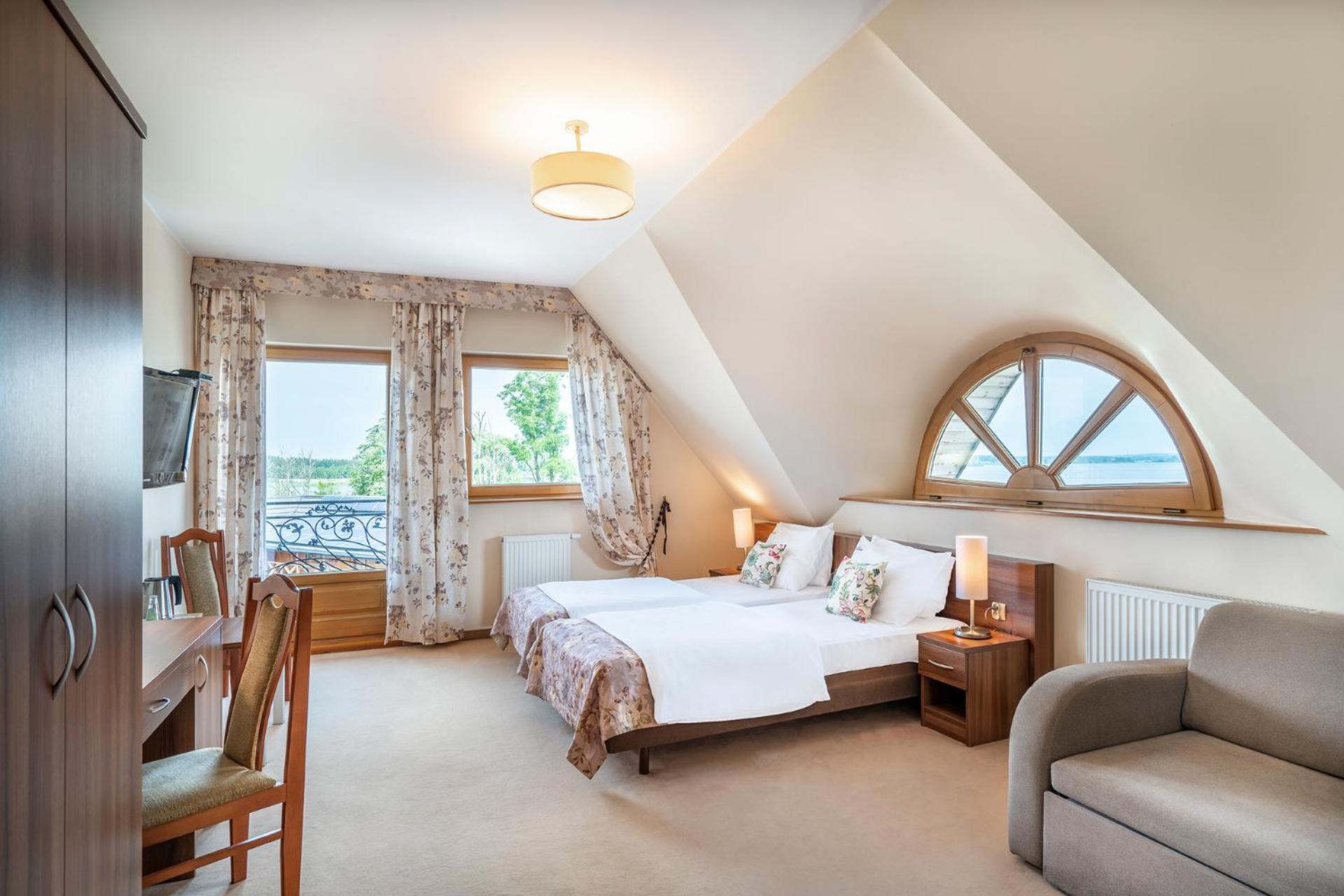 Photo of the whole room