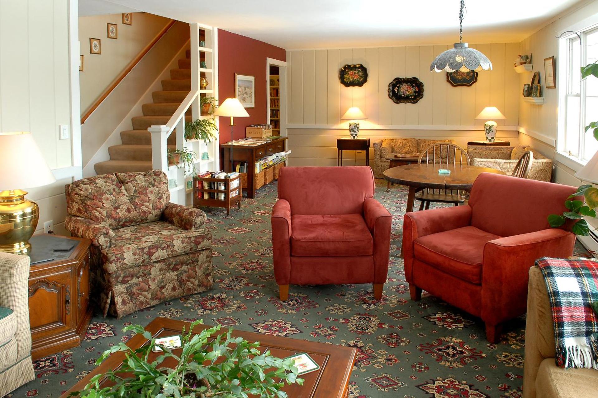 Communal lounge/ TV room