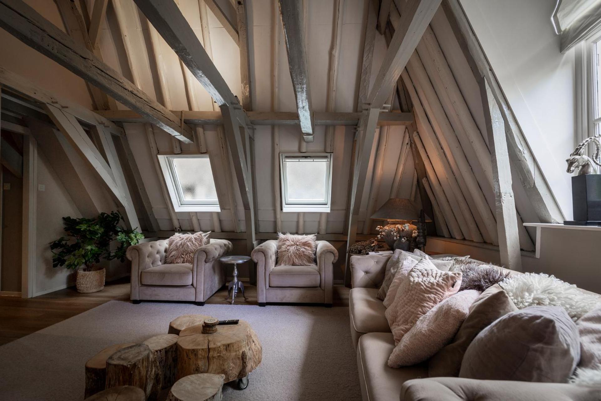 Sterlogies City Penthouse