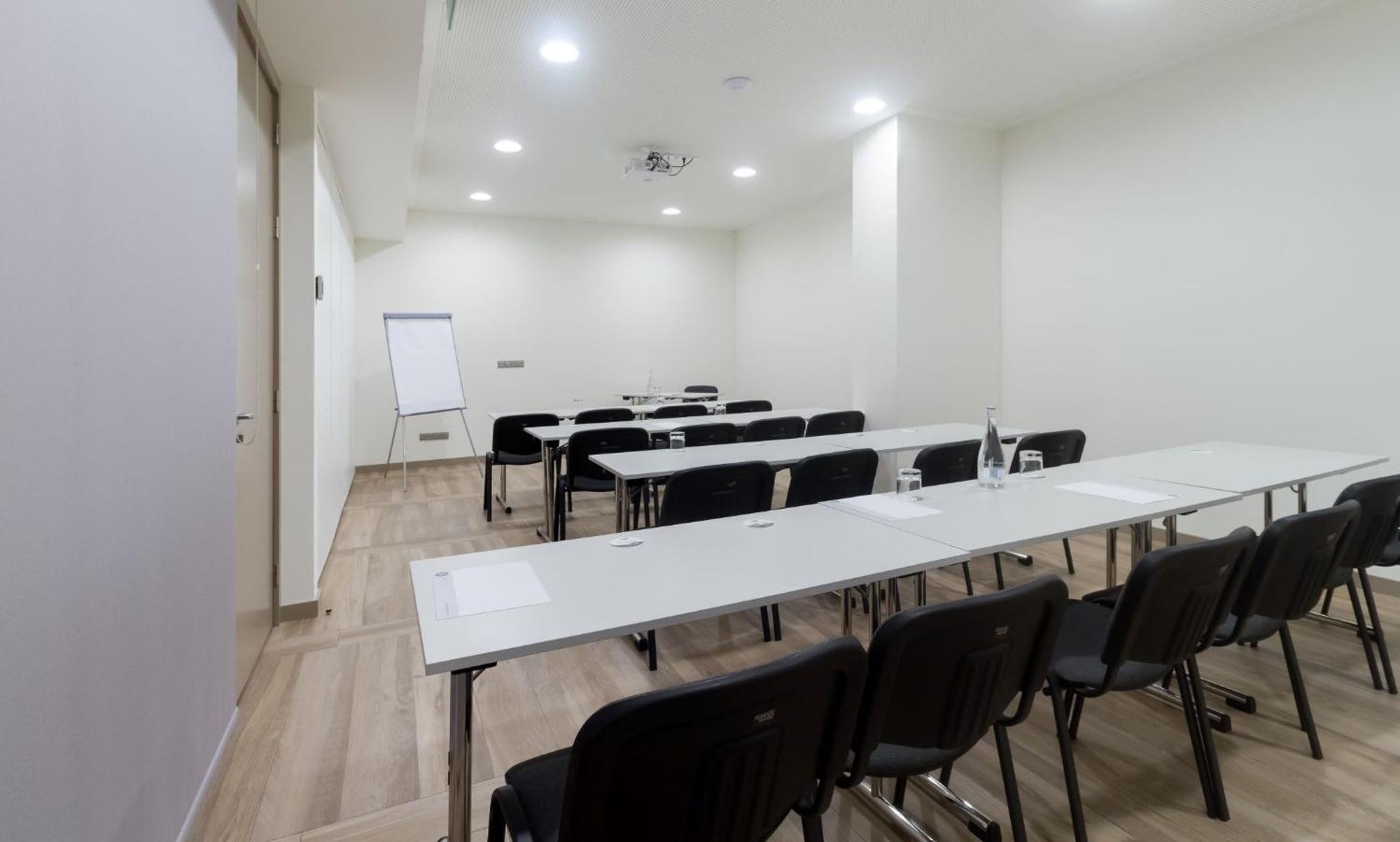 Meeting/conference room