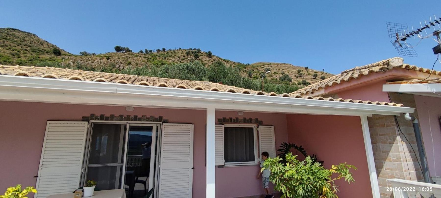 Phoenice's apartment