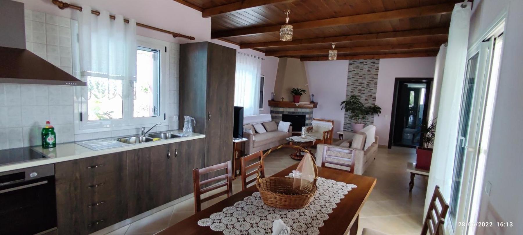 Phoenice's apartment