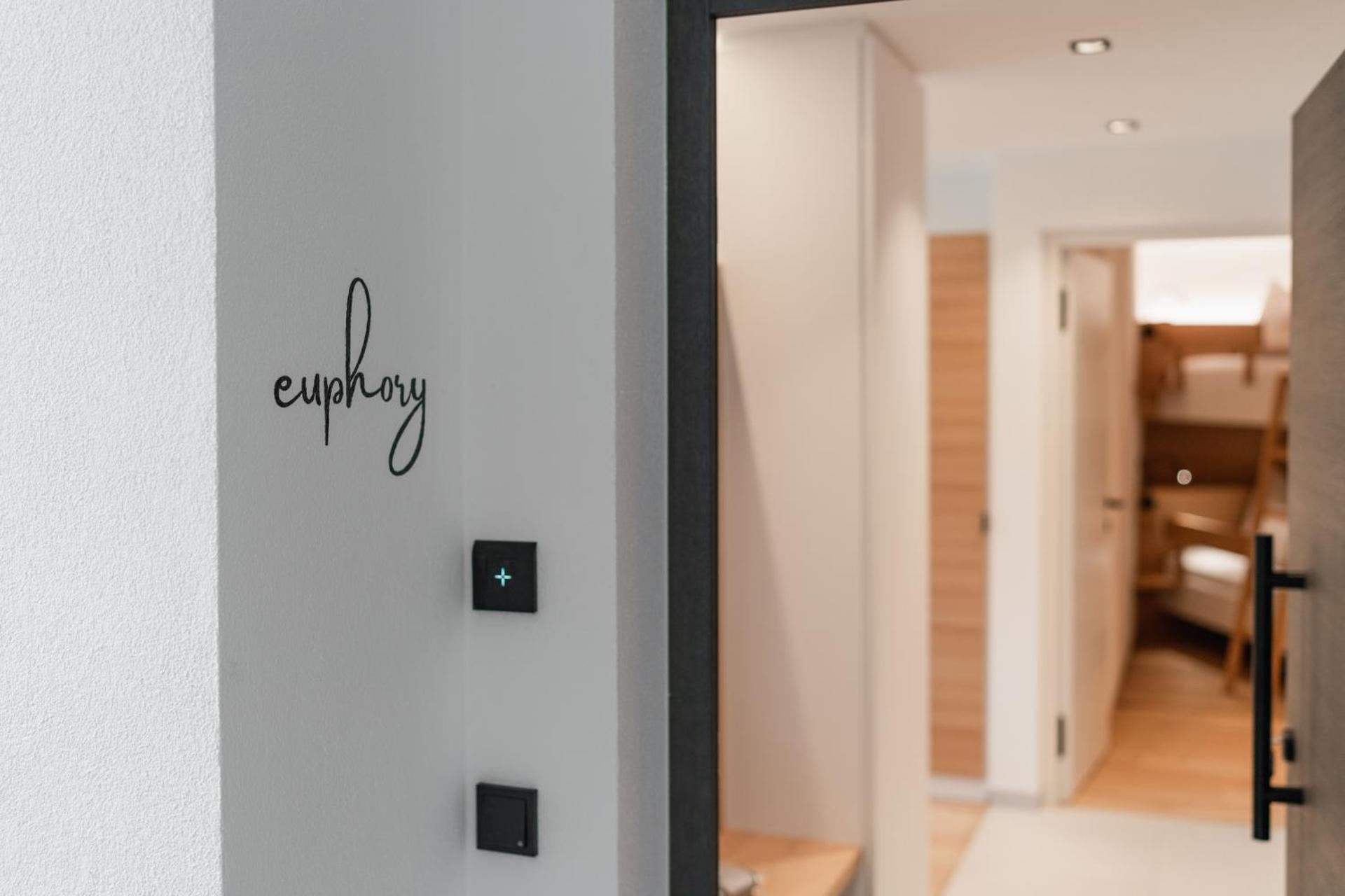 Logo/Certificate/Sign