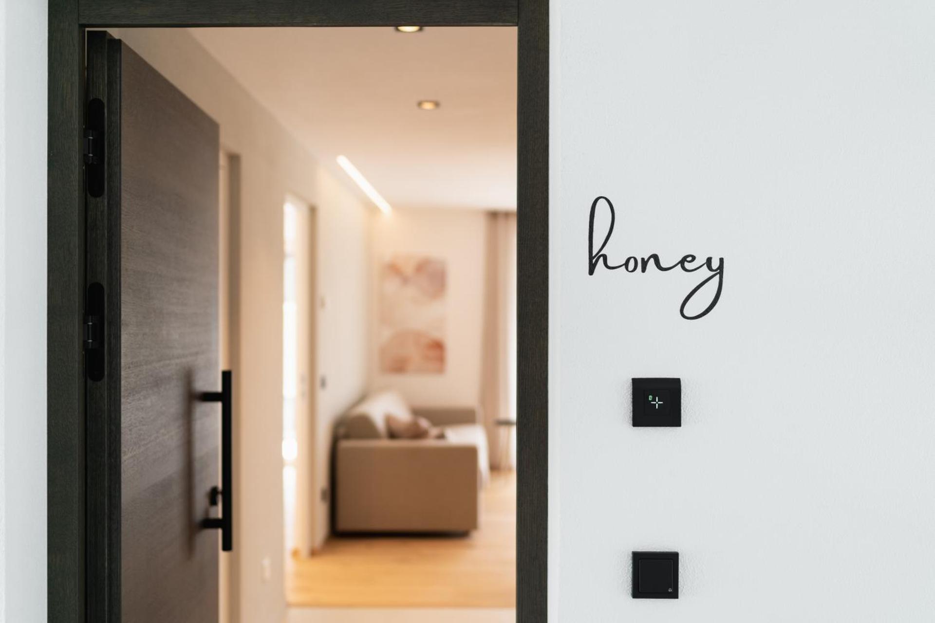 Logo/Certificate/Sign