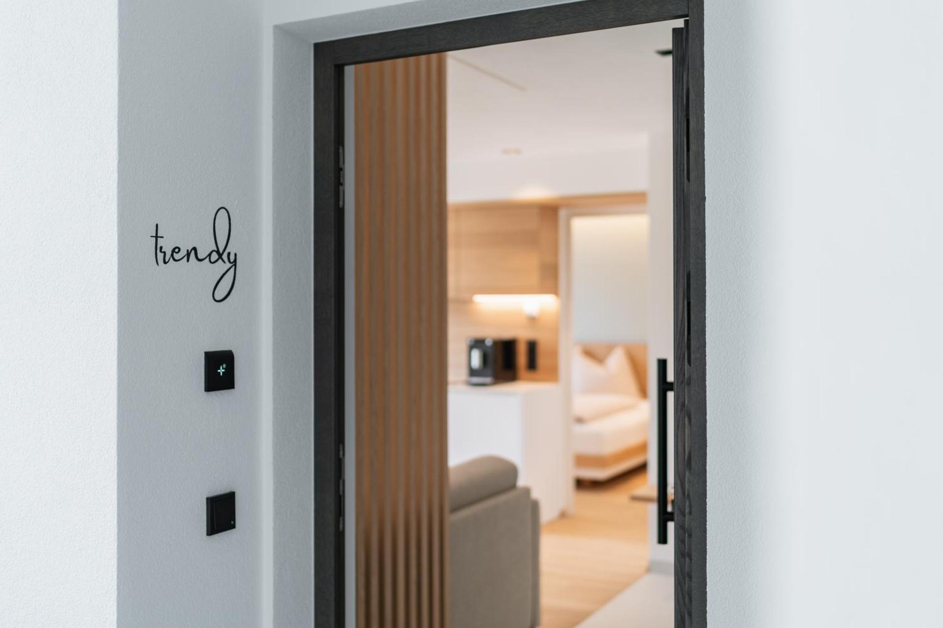 Logo/Certificate/Sign