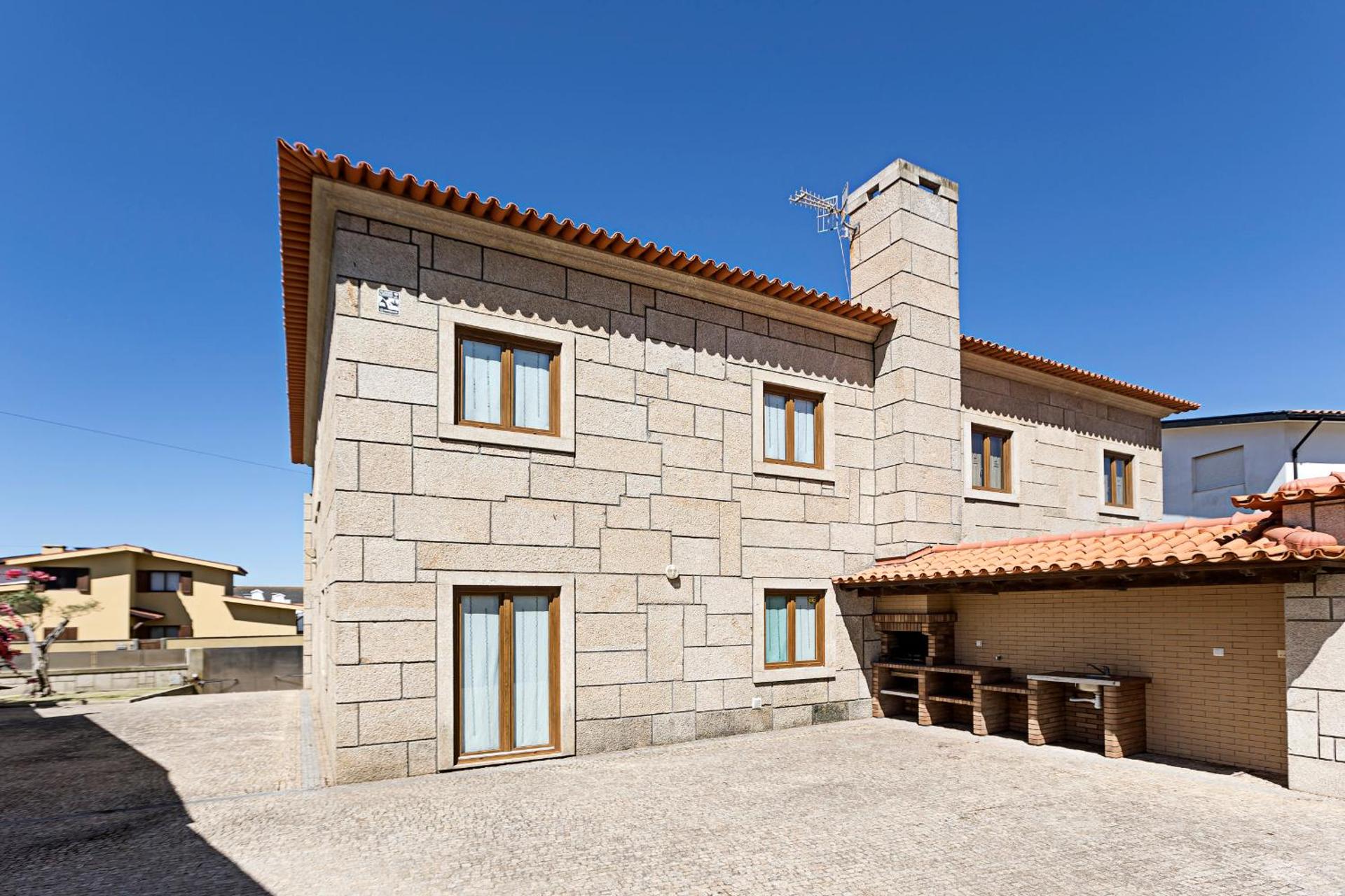 Mindelo Villa Beach by LovelyStay