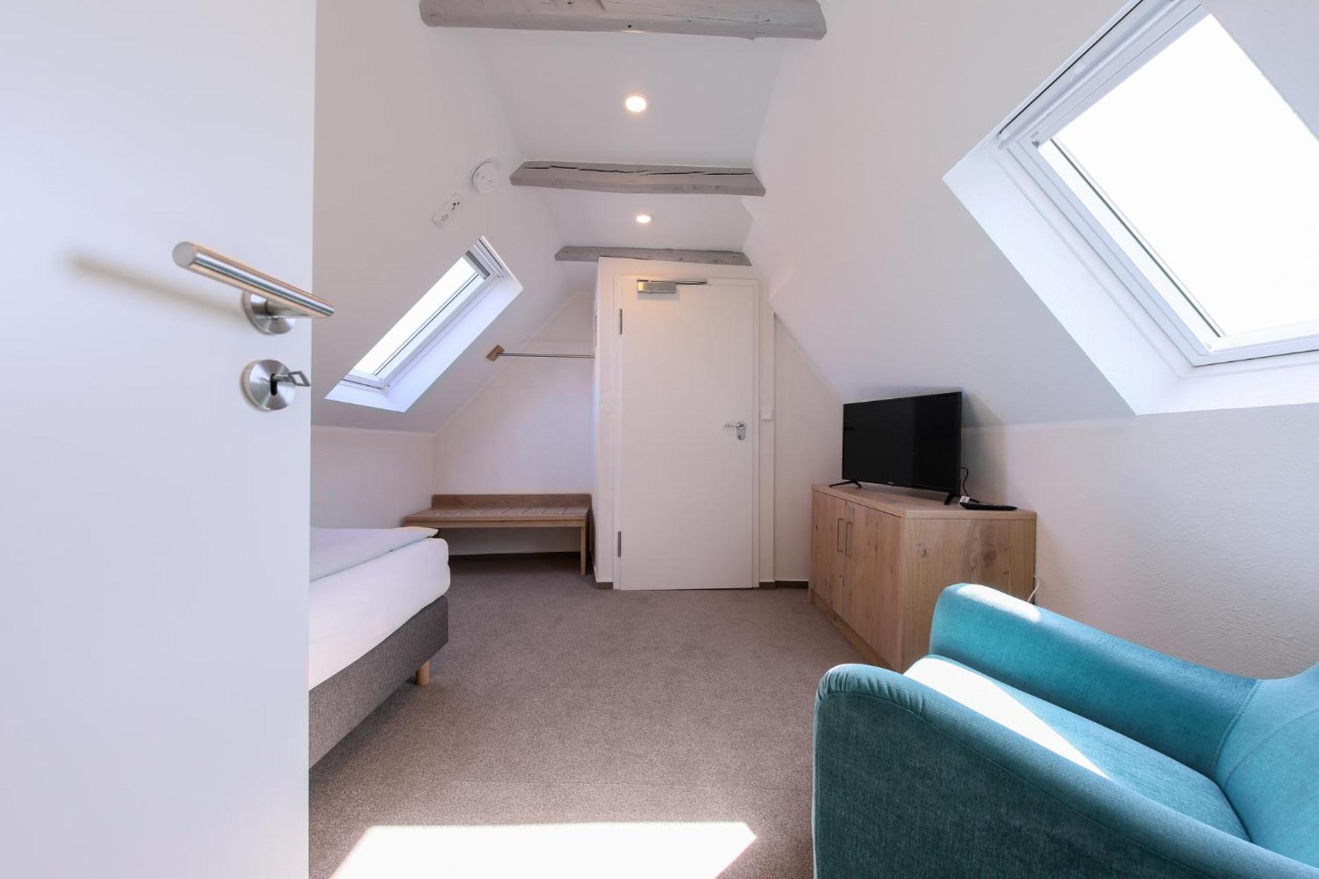 Standard Single Room