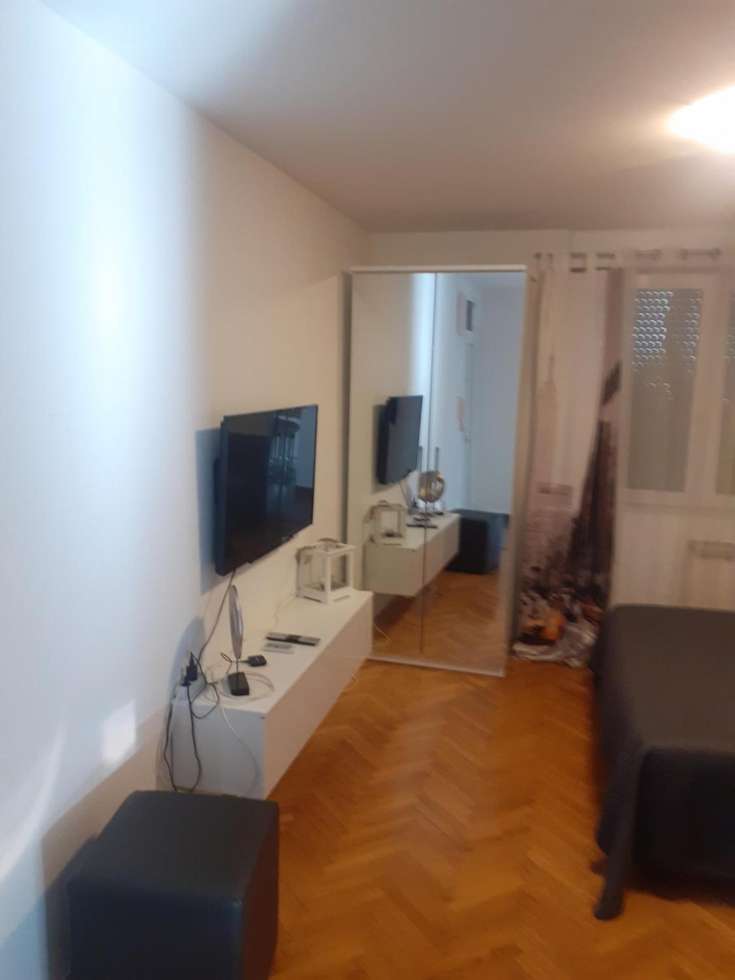 Apartman Sweet penthouse self check-in