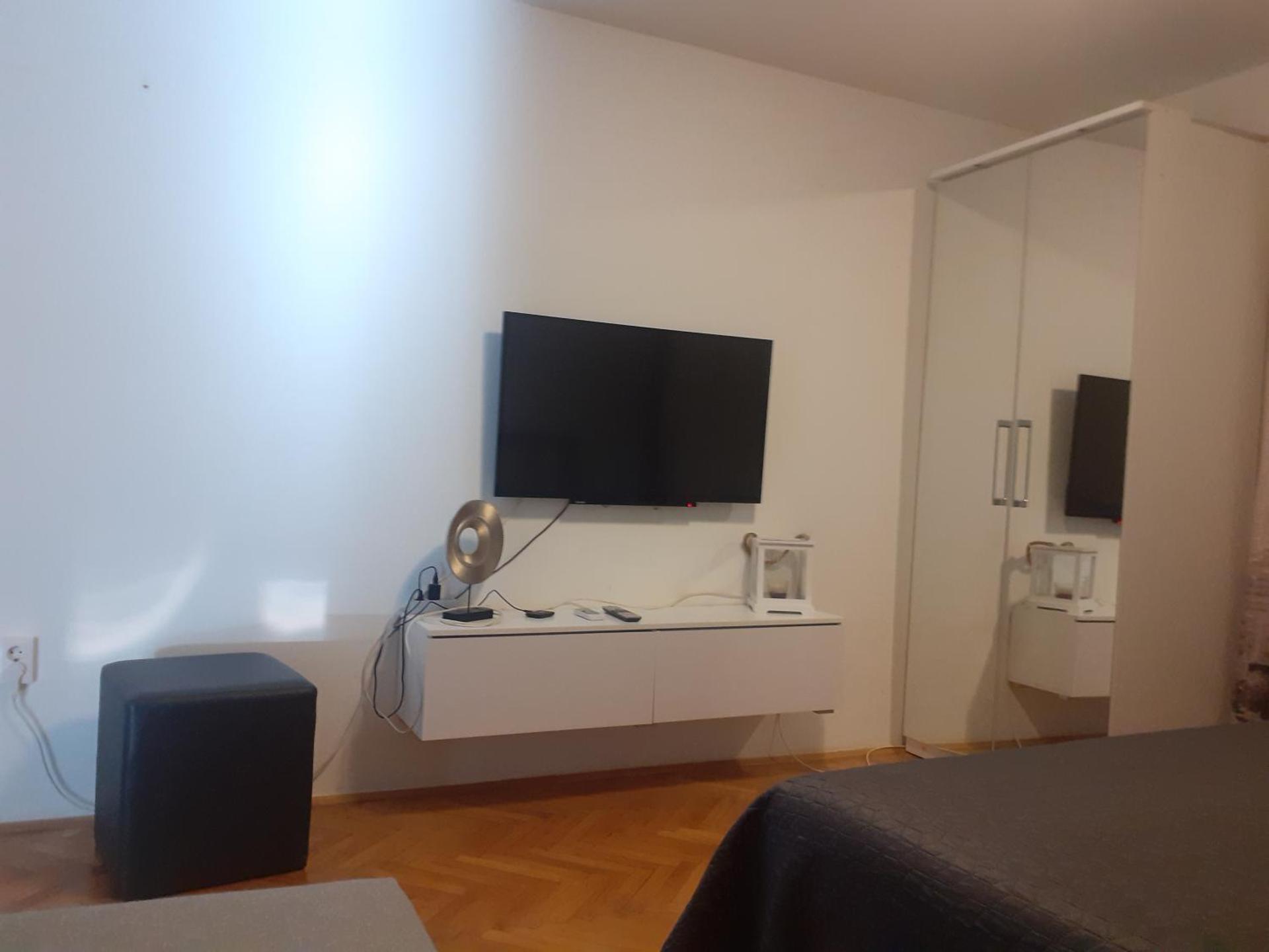 Apartman Sweet penthouse self check-in