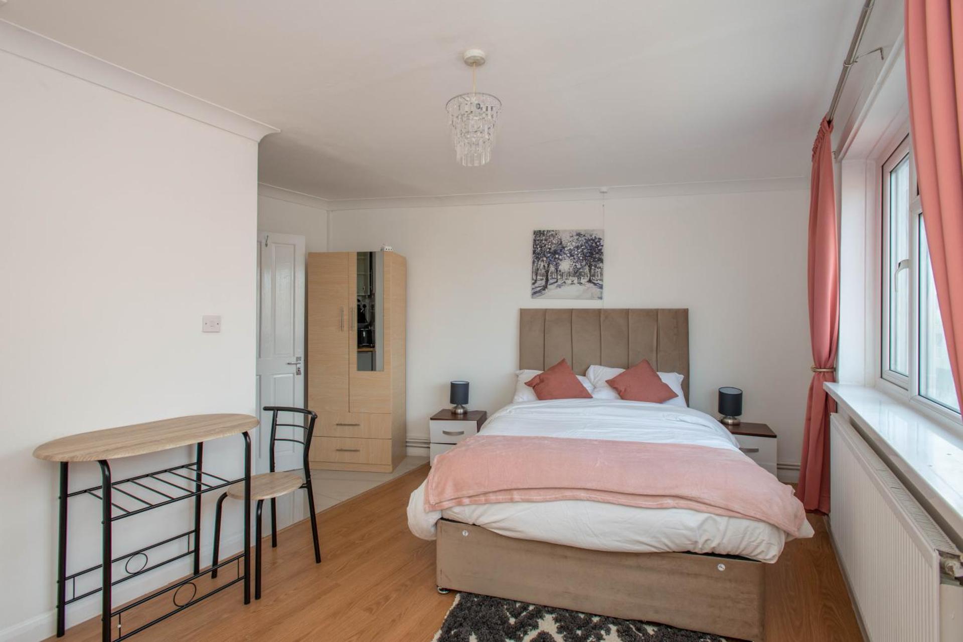Modern Studio Apartments in Bromley, Greater London near Tesco and Sundridge Park Station