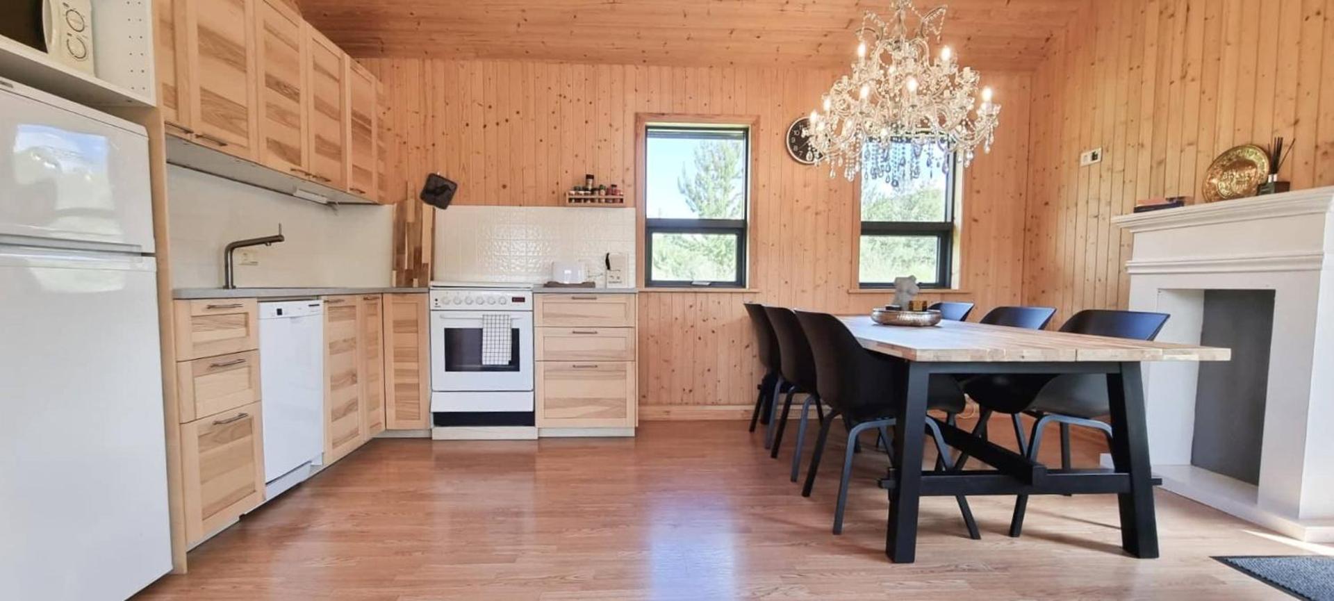 Dixon Cabin nr. 7 / Dixon sumarhús nr. 7 @Kirkjubraut