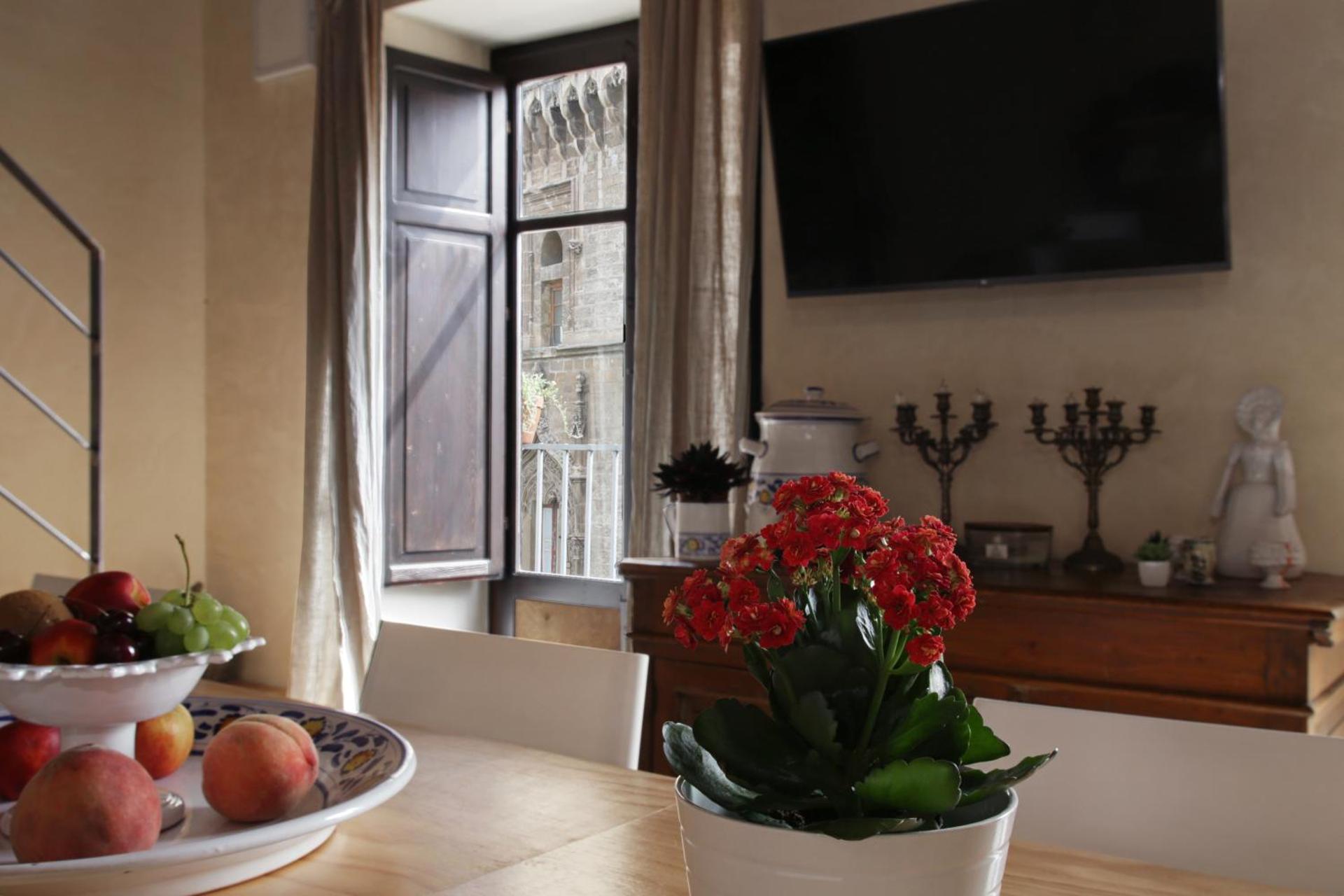 Communal lounge/ TV room