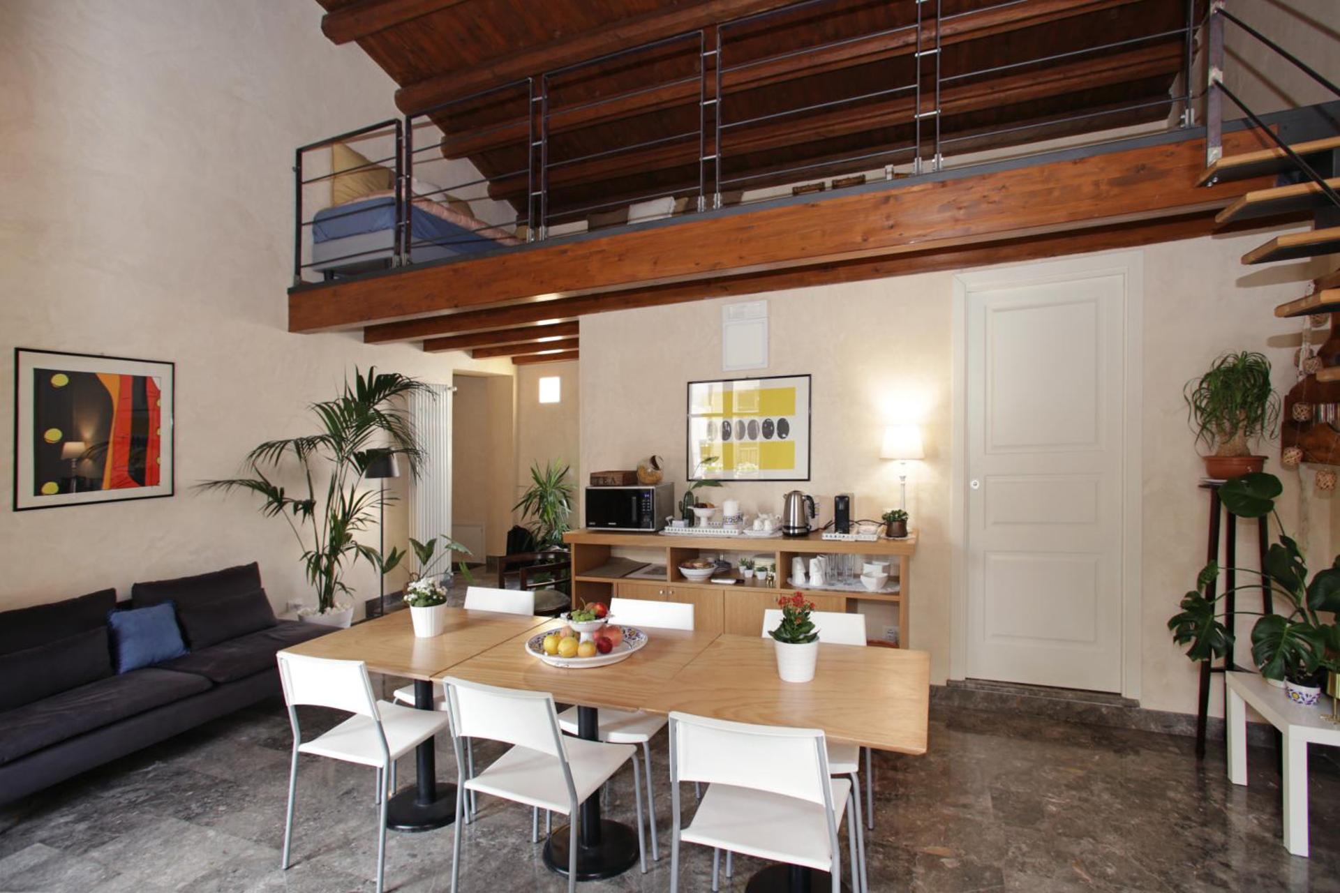 Communal lounge/ TV room