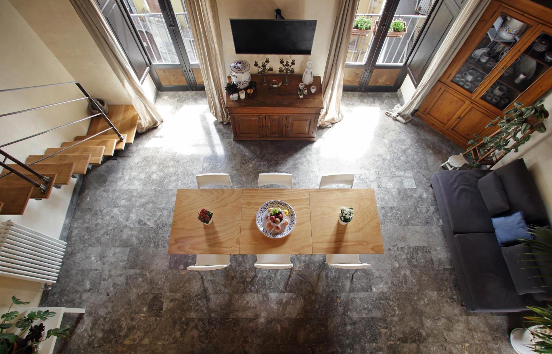 Communal lounge/ TV room