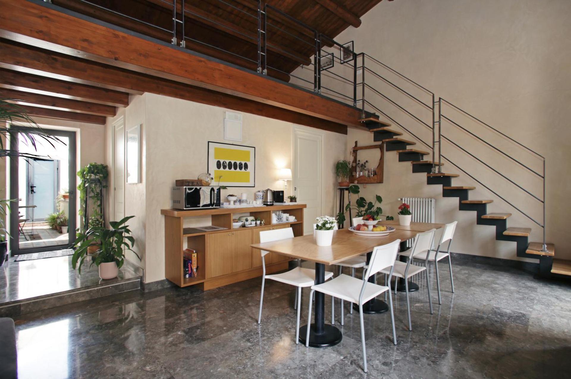 Communal lounge/ TV room