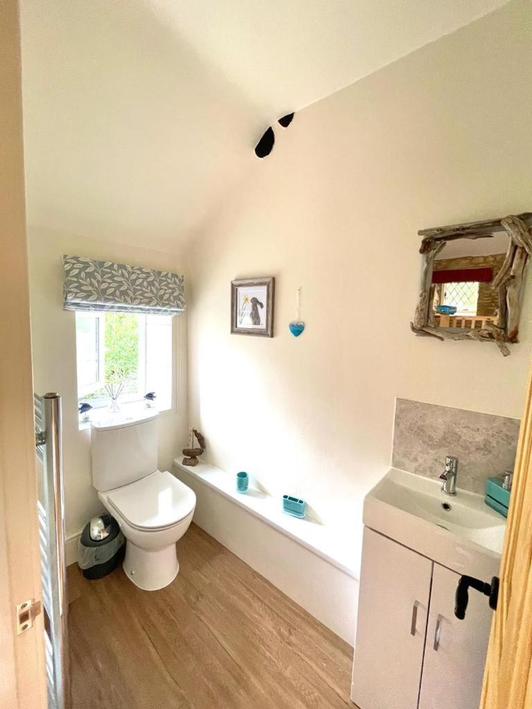 Cotswold Coombe Cottage