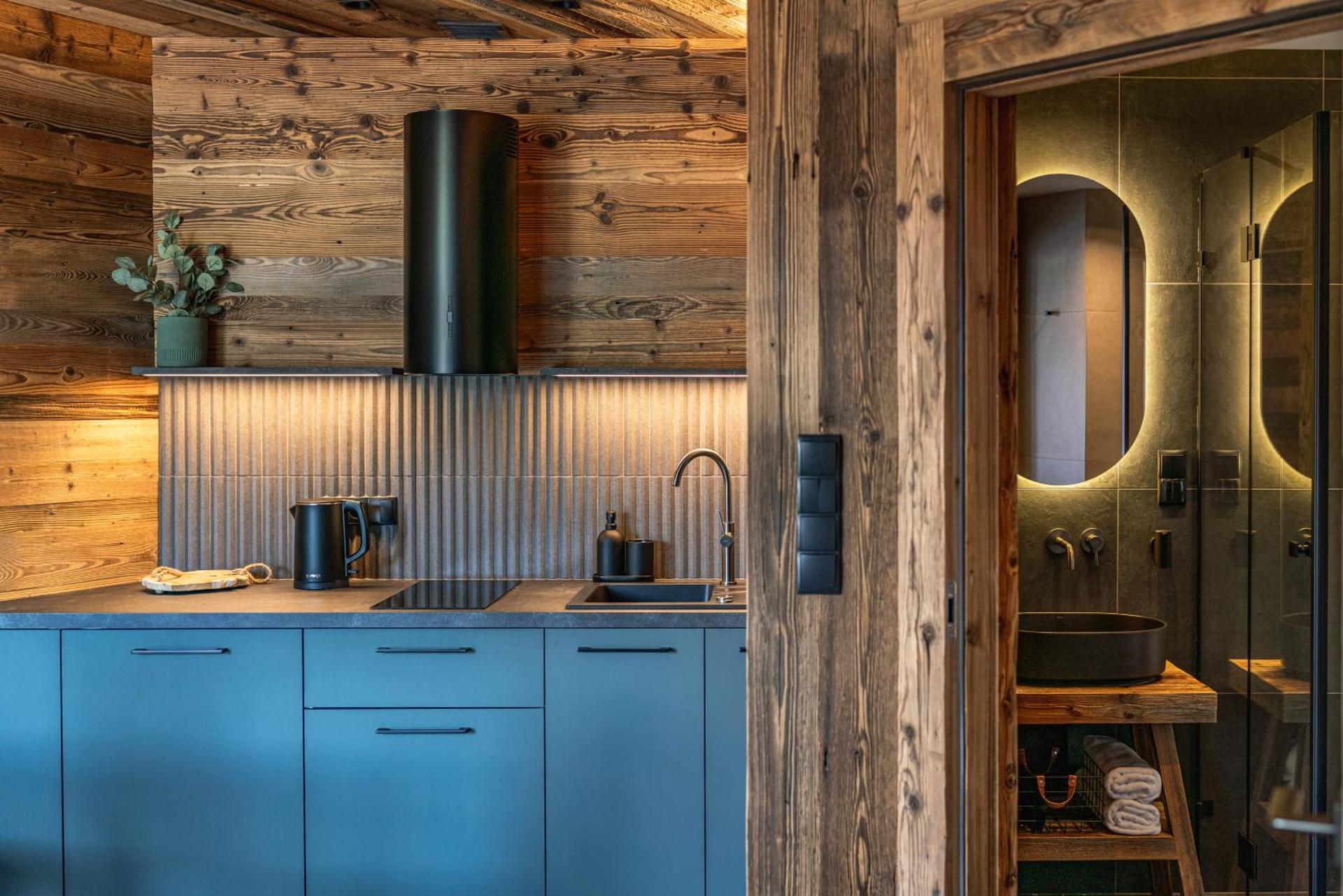 Kitchen or kitchenette