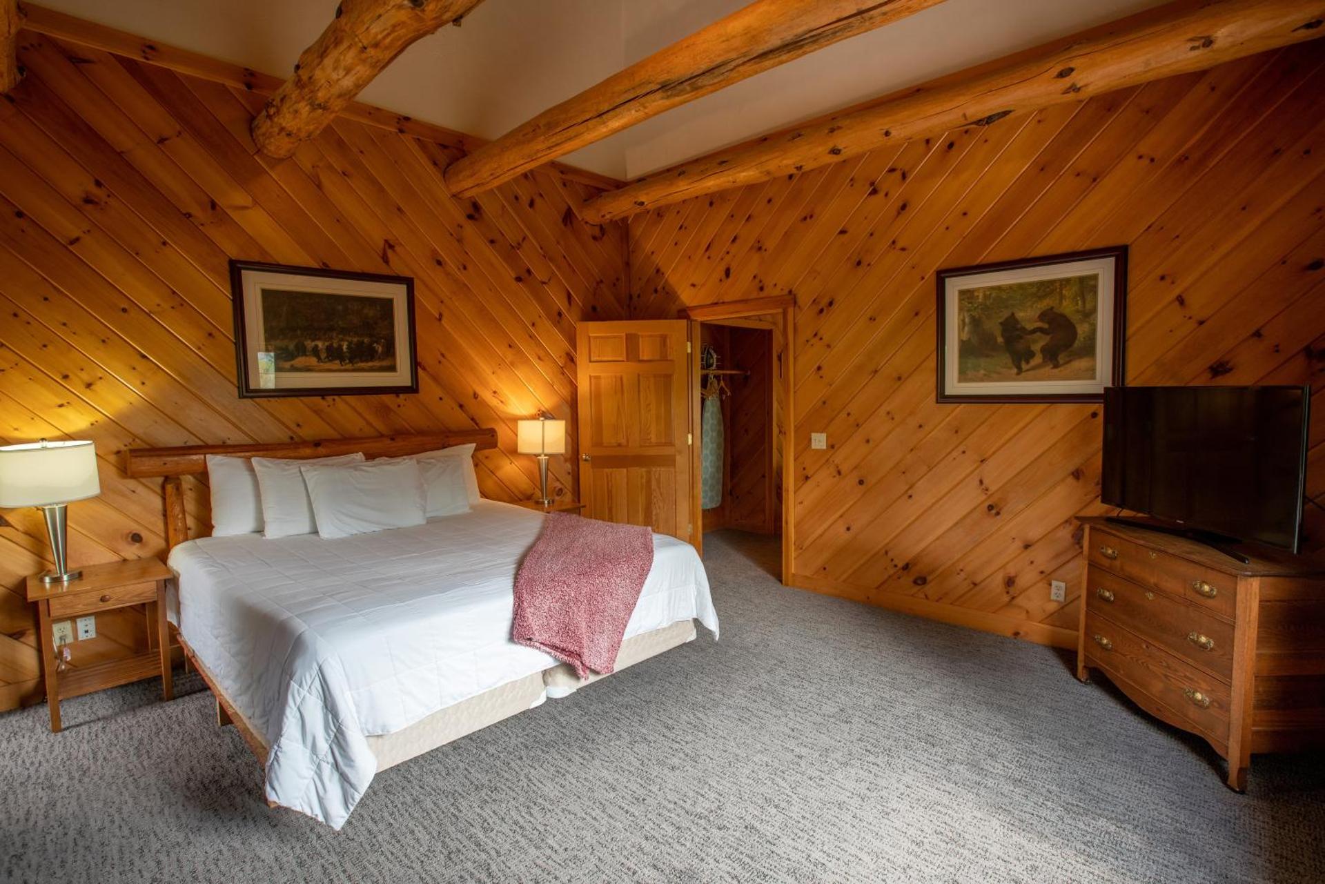 New England Inn & Lodge