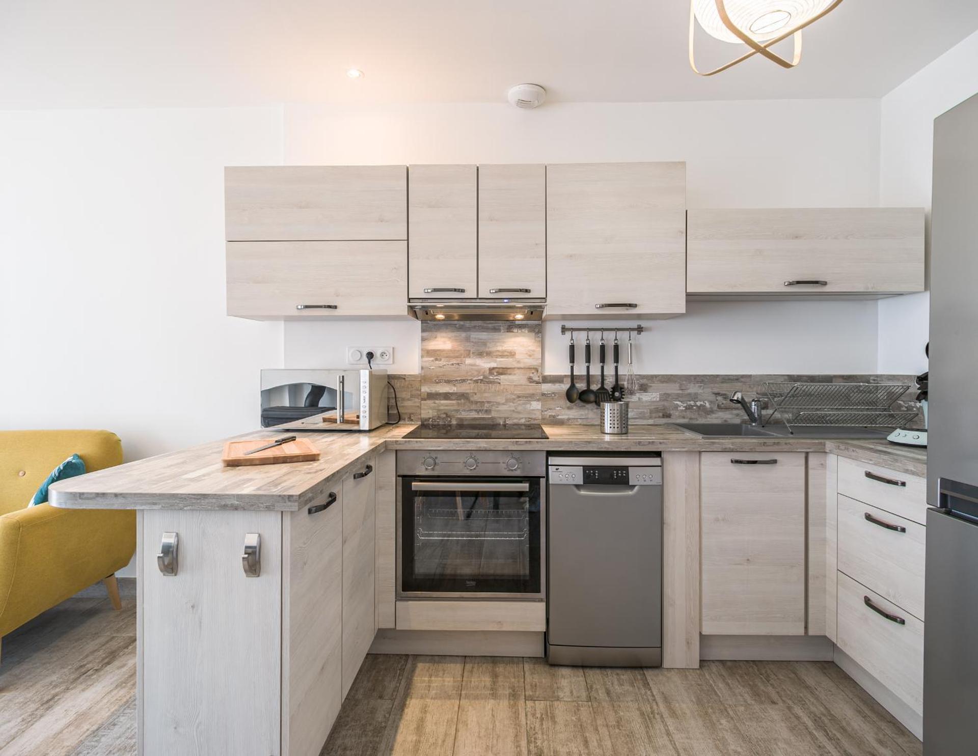 Kitchen or kitchenette