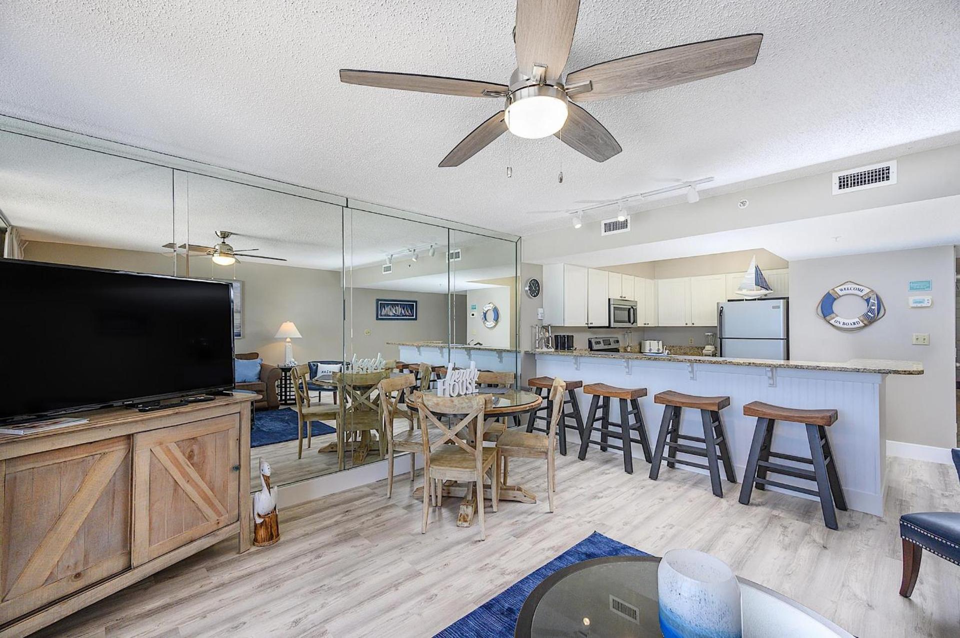 Pelican Beach Resort 308