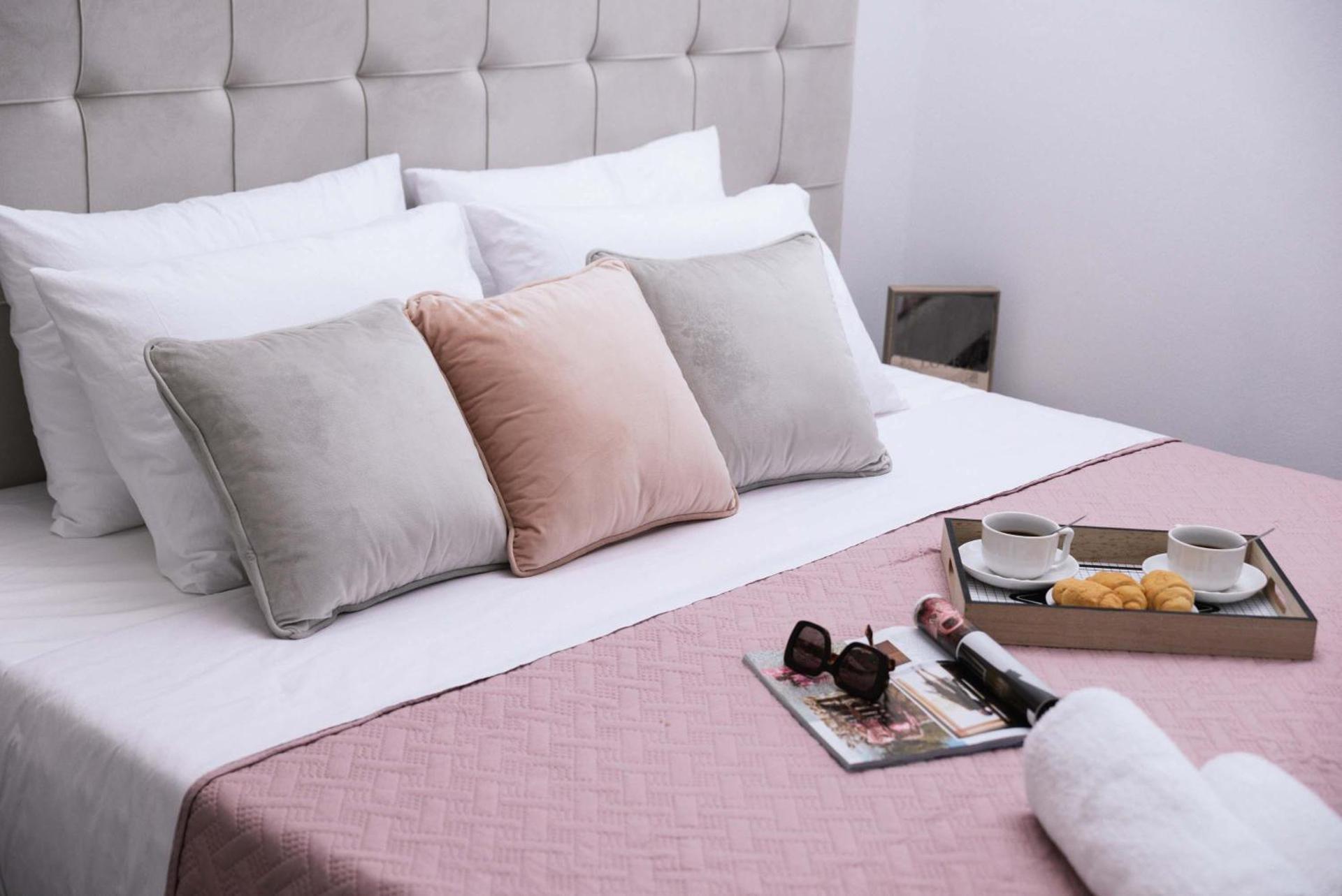 ANASTASIA'S Luxury Homes