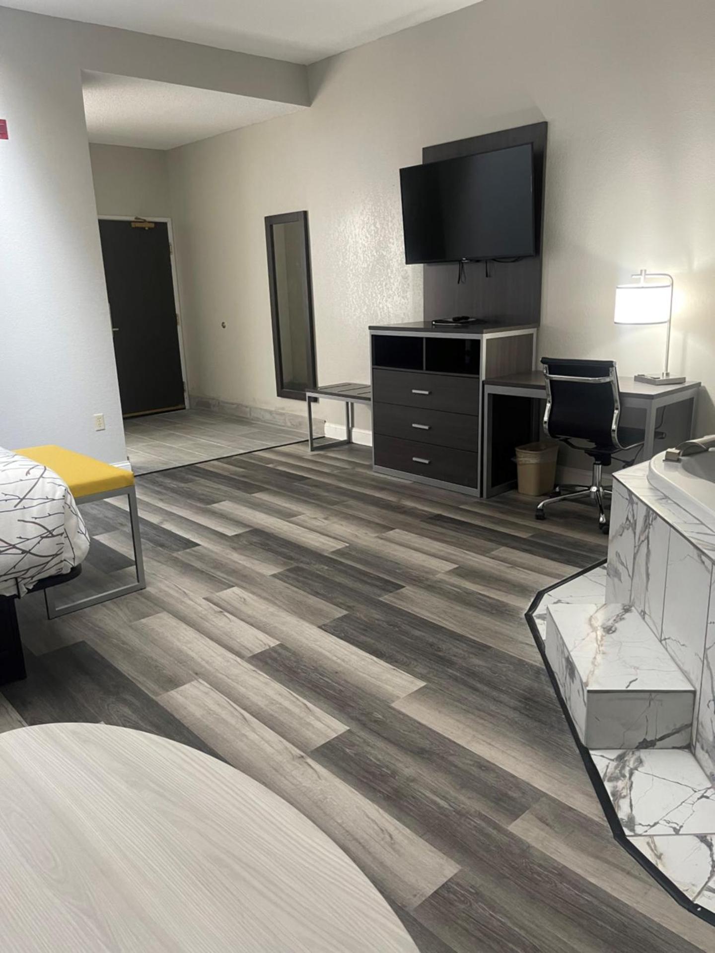 HomeTown Inn and Suites Belle Plaine