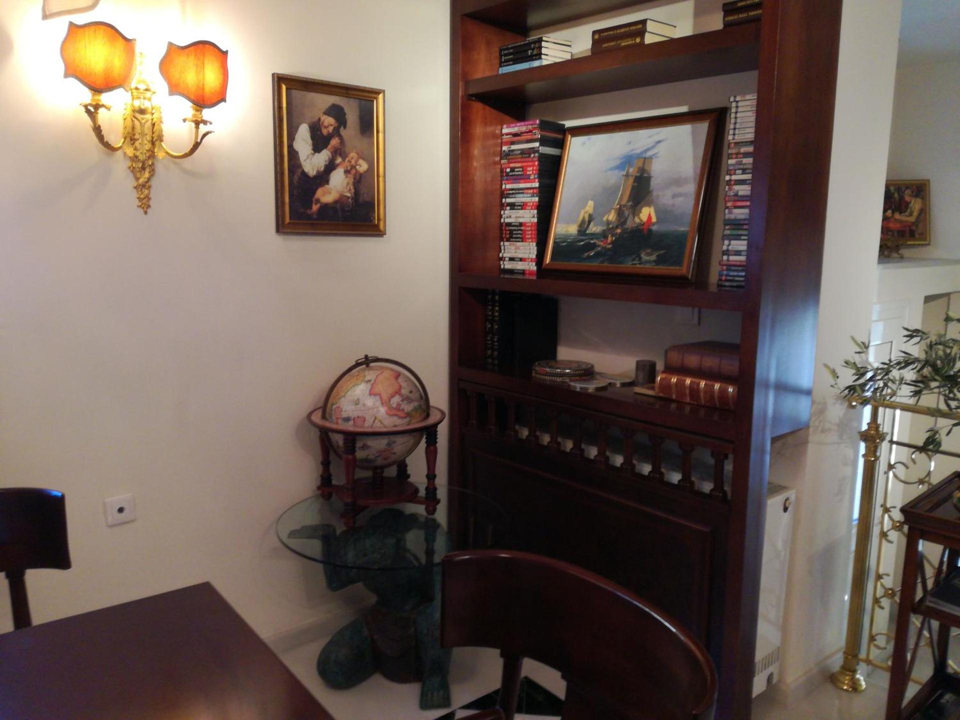 Πολυτελής κατοικία με θέα τον Θερμαϊκό