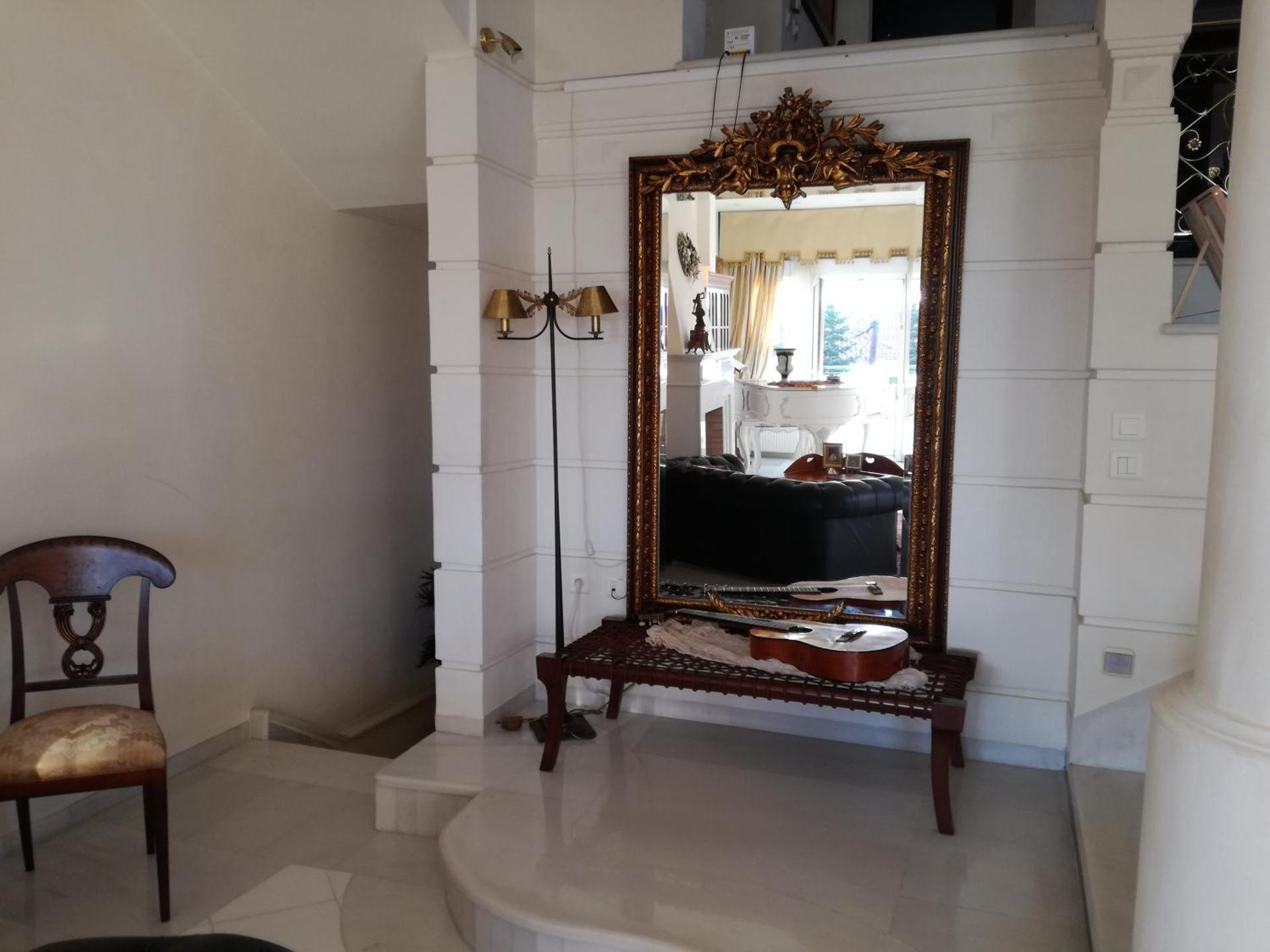 Πολυτελής κατοικία με θέα τον Θερμαϊκό