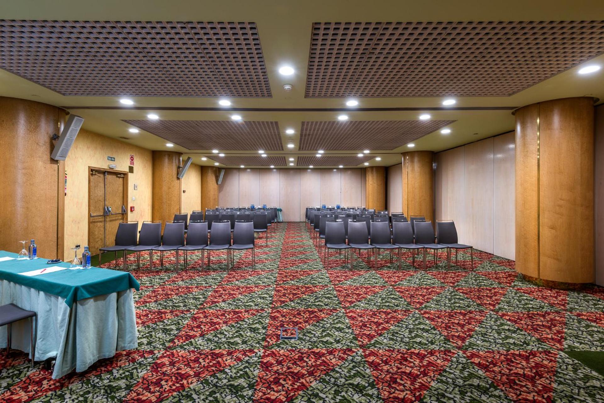 Meeting/conference room