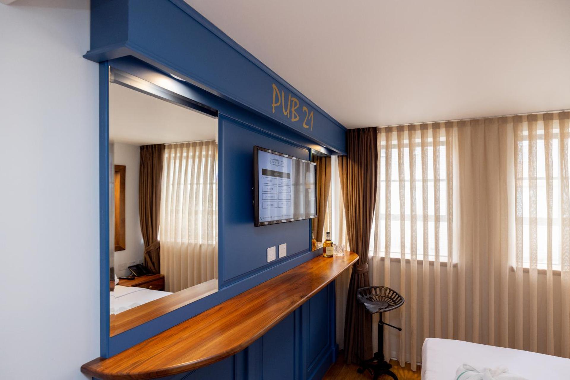 Limehouse Library Hotel