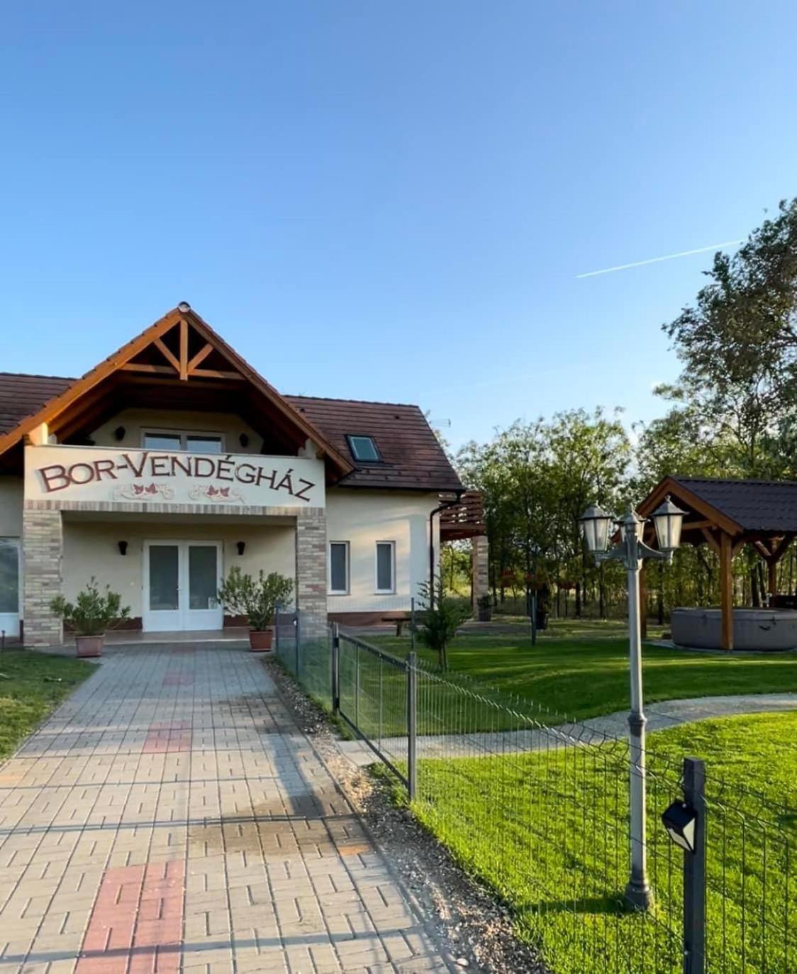Bor-Vendégház