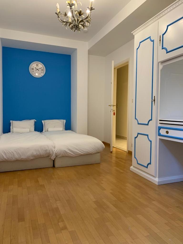 lovely two bedroom apartment with free parking