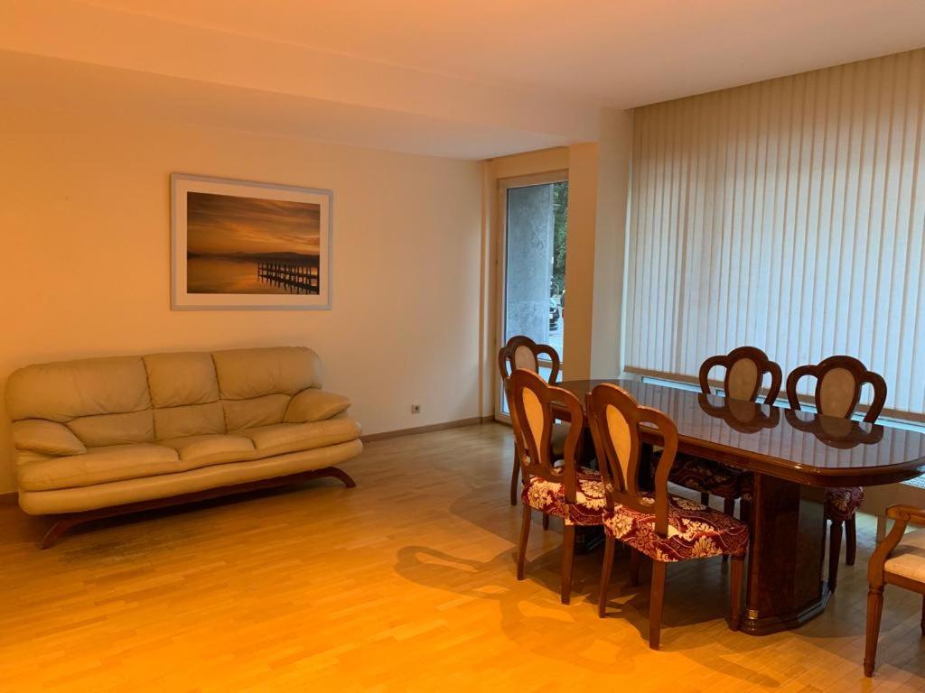 lovely two bedroom apartment with free parking